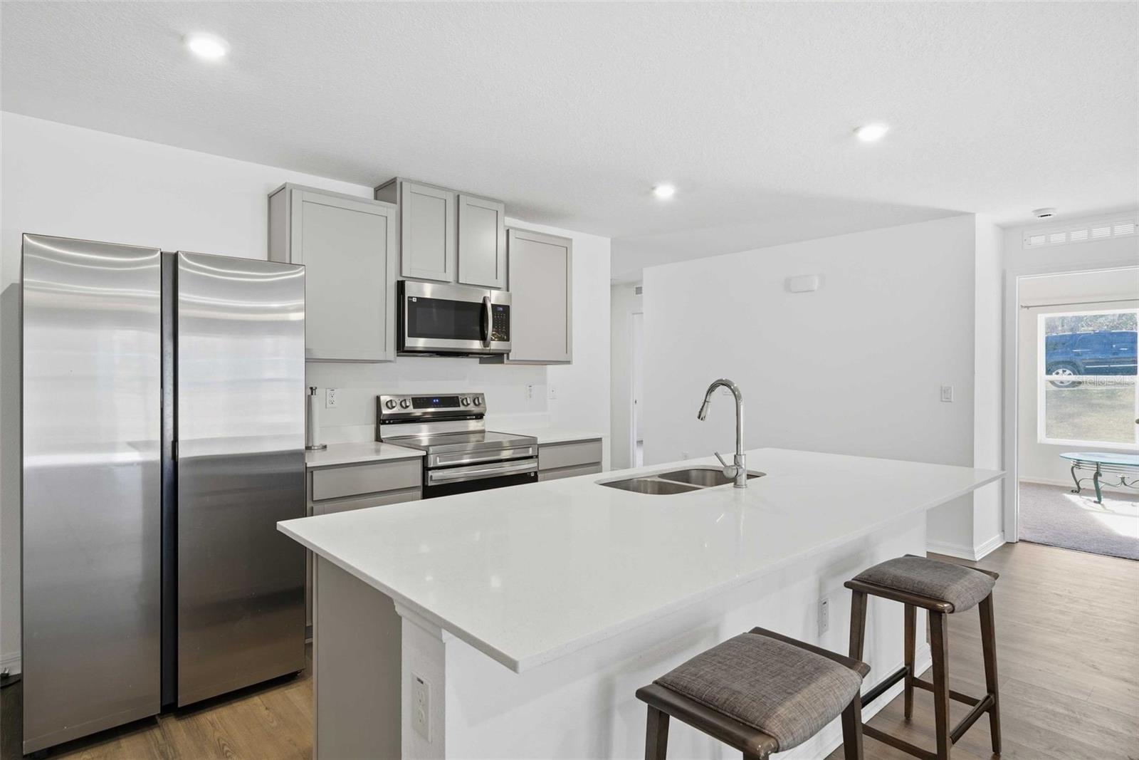 ROYAL HIGHLANDS - Residential