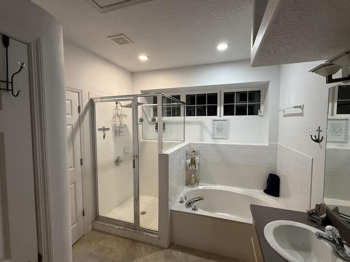 PEBBLE BEACH VILLAGE PARCELL B - Residential