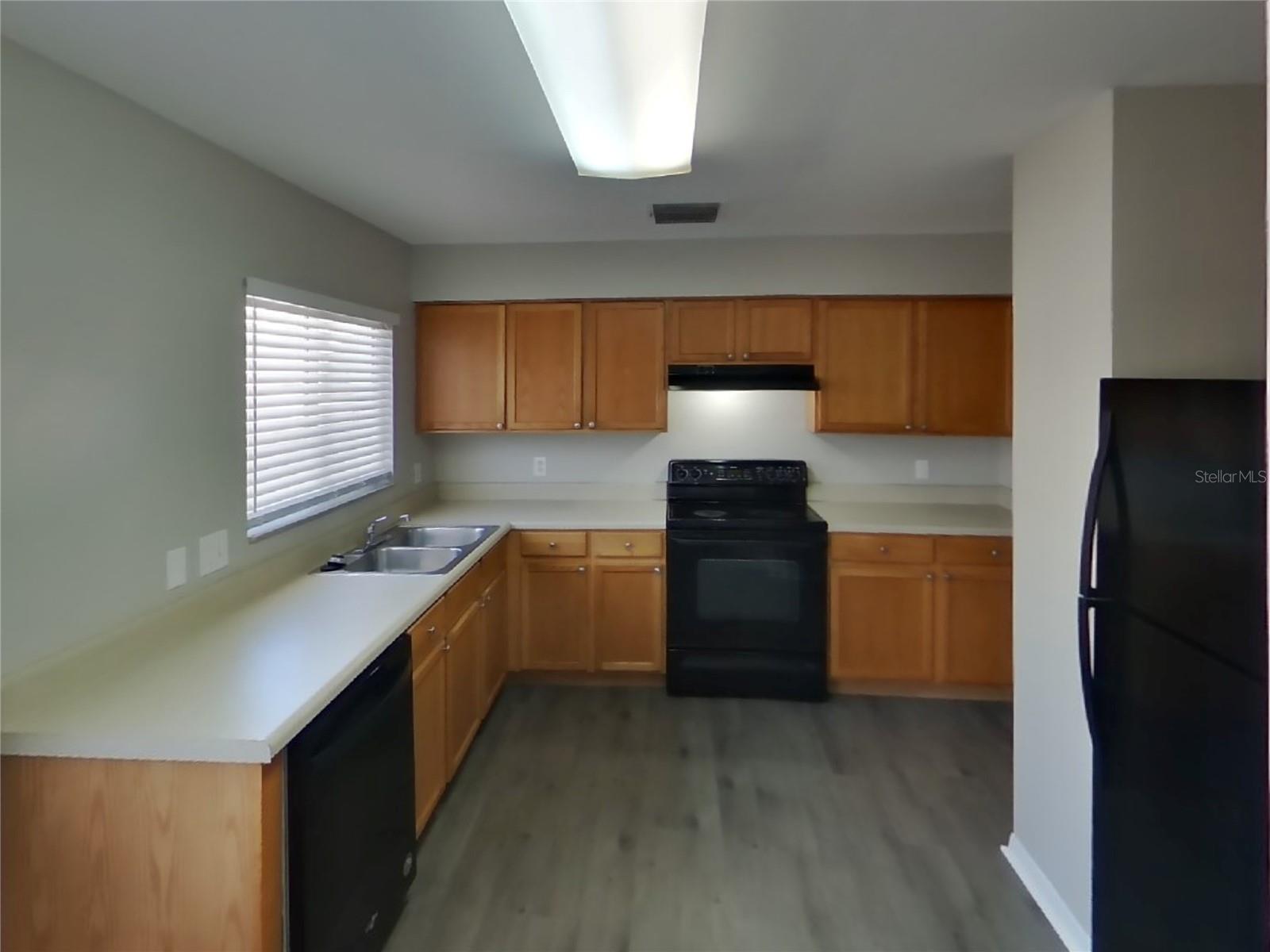 SUMMERFIELD VILLAGE 1 TR 32 - Residential Lease