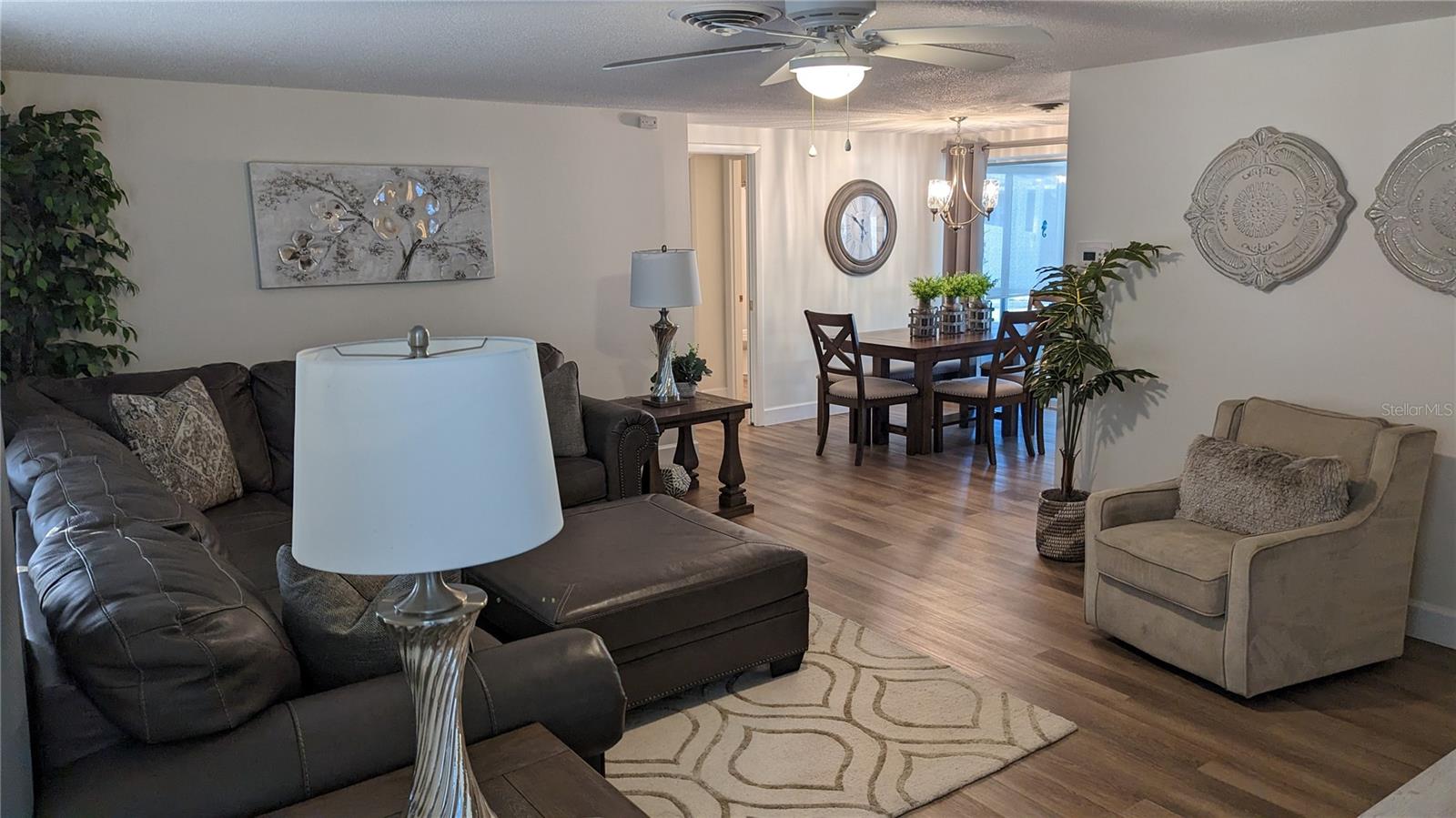 SOUTH VENICE - Residential Lease