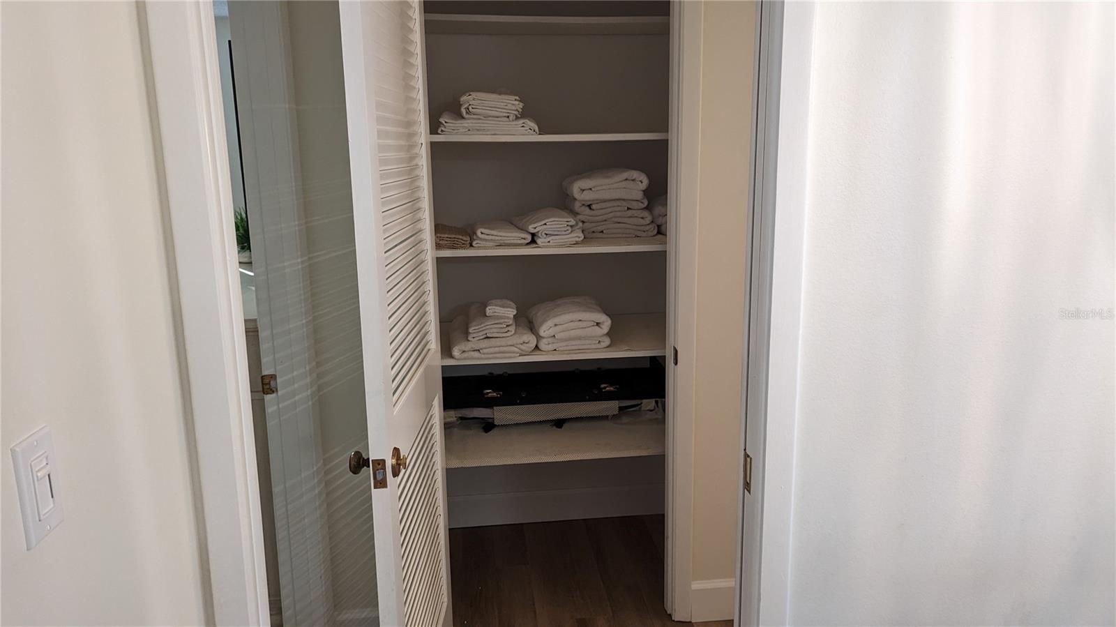 SOUTH VENICE - Residential Lease