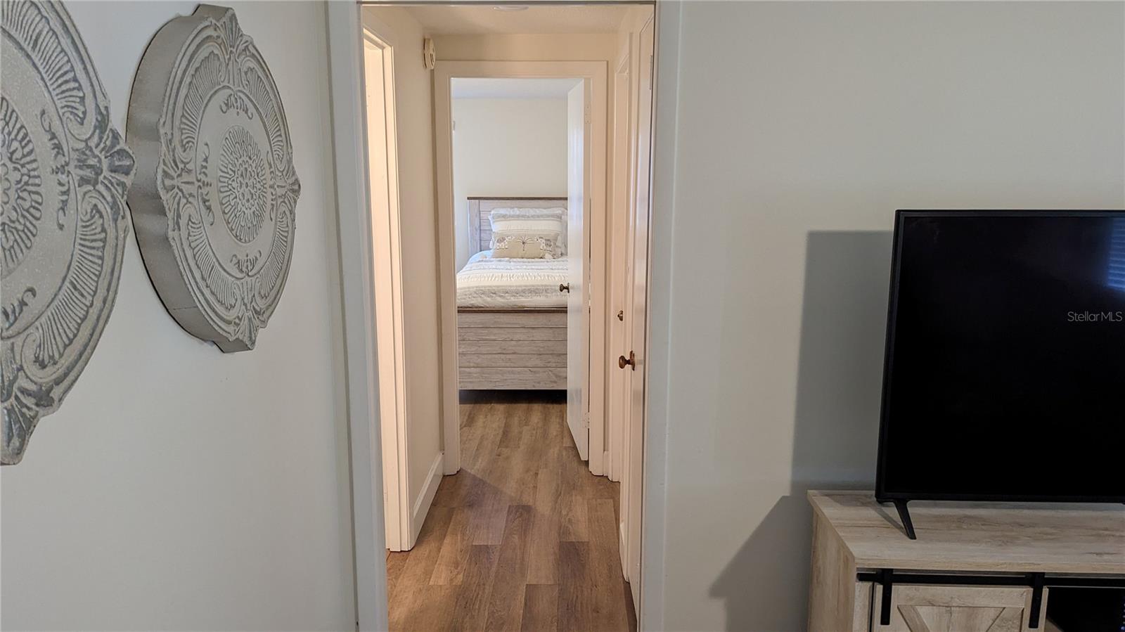 SOUTH VENICE - Residential Lease