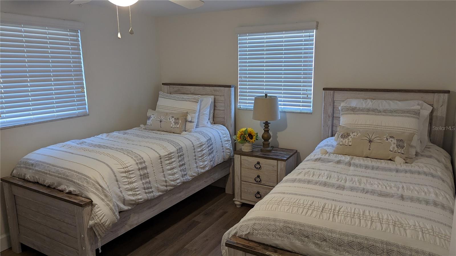 SOUTH VENICE - Residential Lease