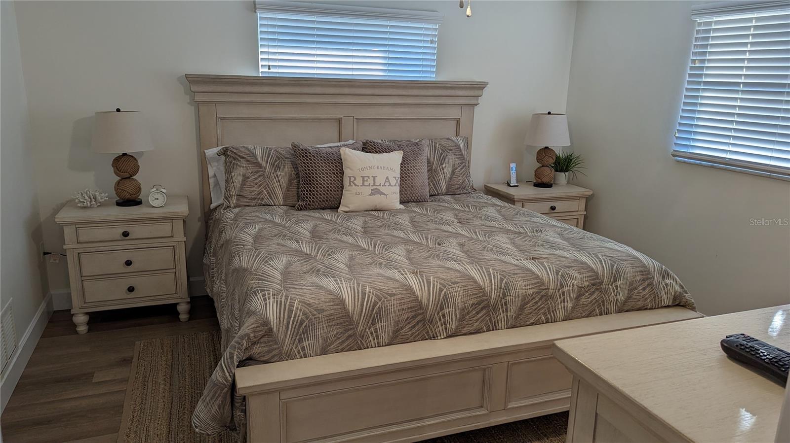 SOUTH VENICE - Residential Lease