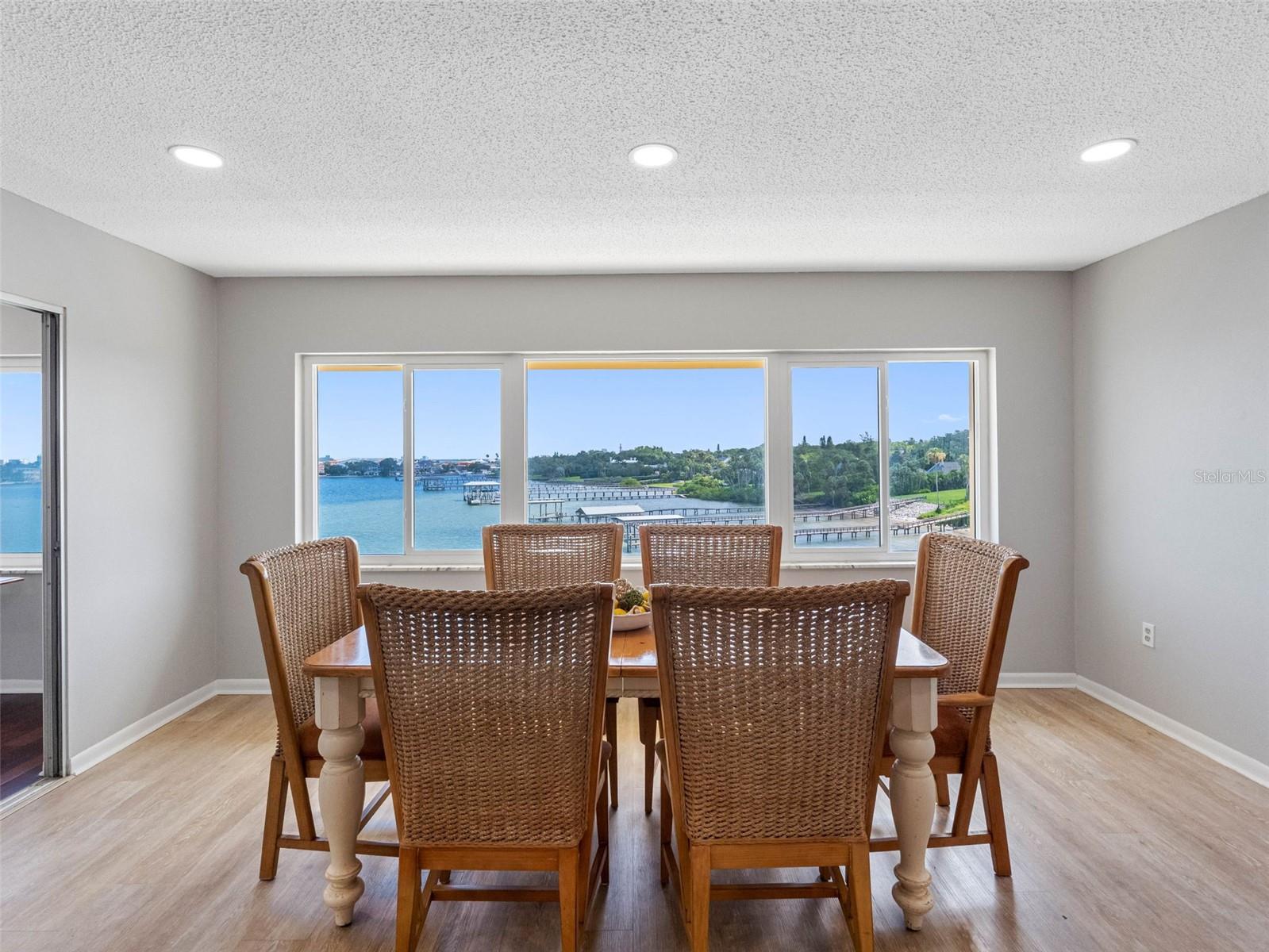 100 BLUFF VIEW DRIVE 404C