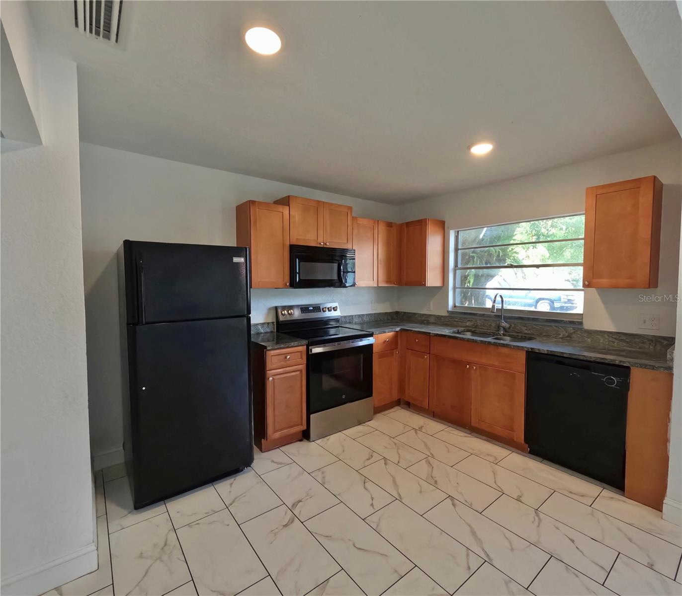 MADISON TERRACE - Residential