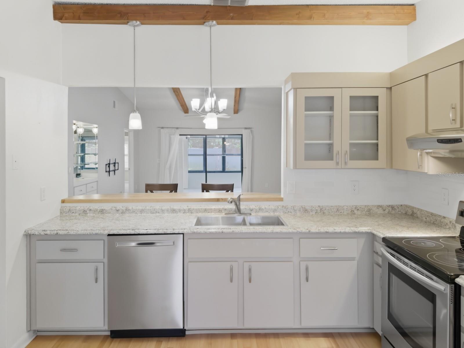 FOREST LAKE VILLAS CONDO - Residential