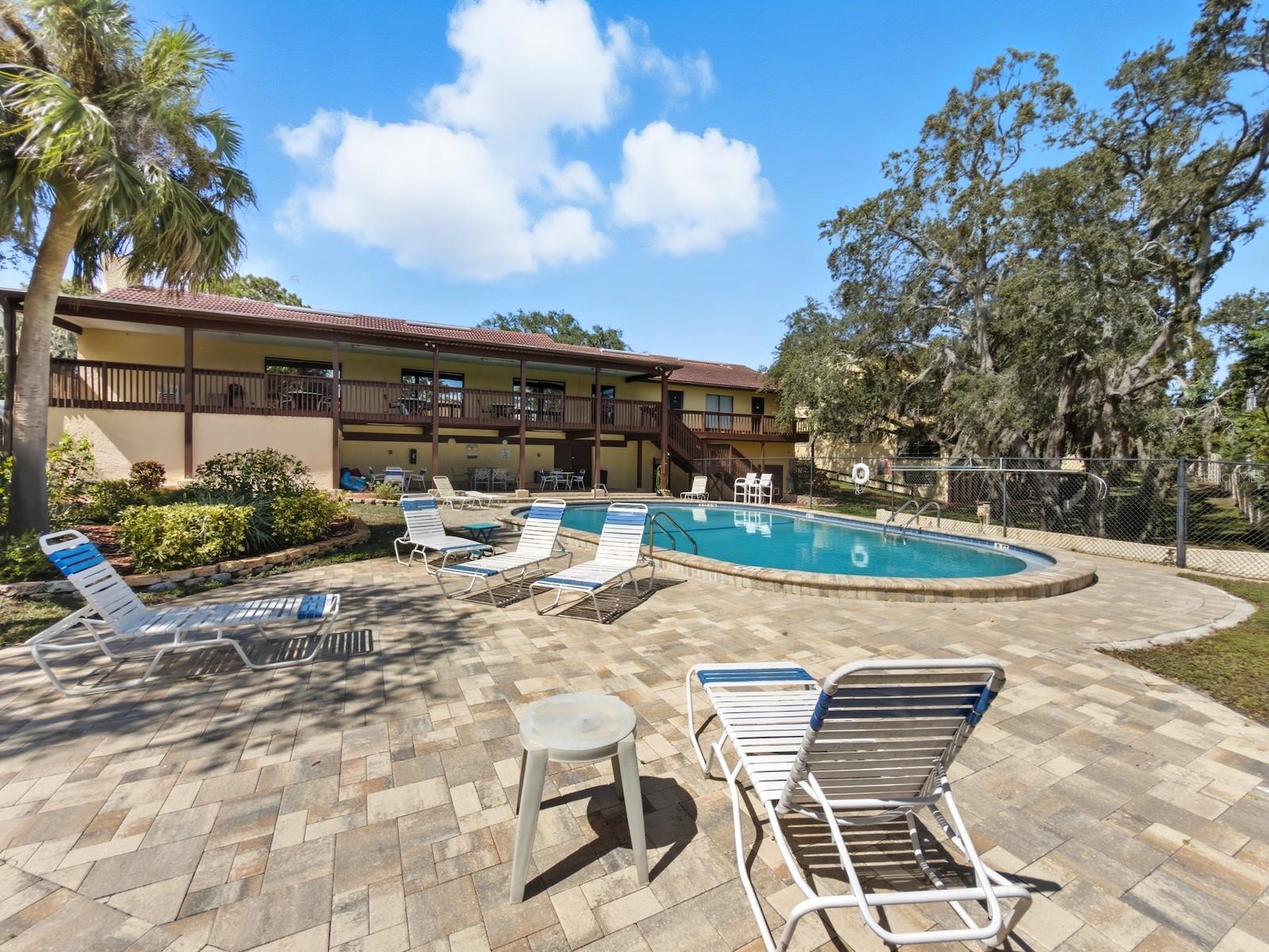 FOREST LAKE VILLAS CONDO - Residential