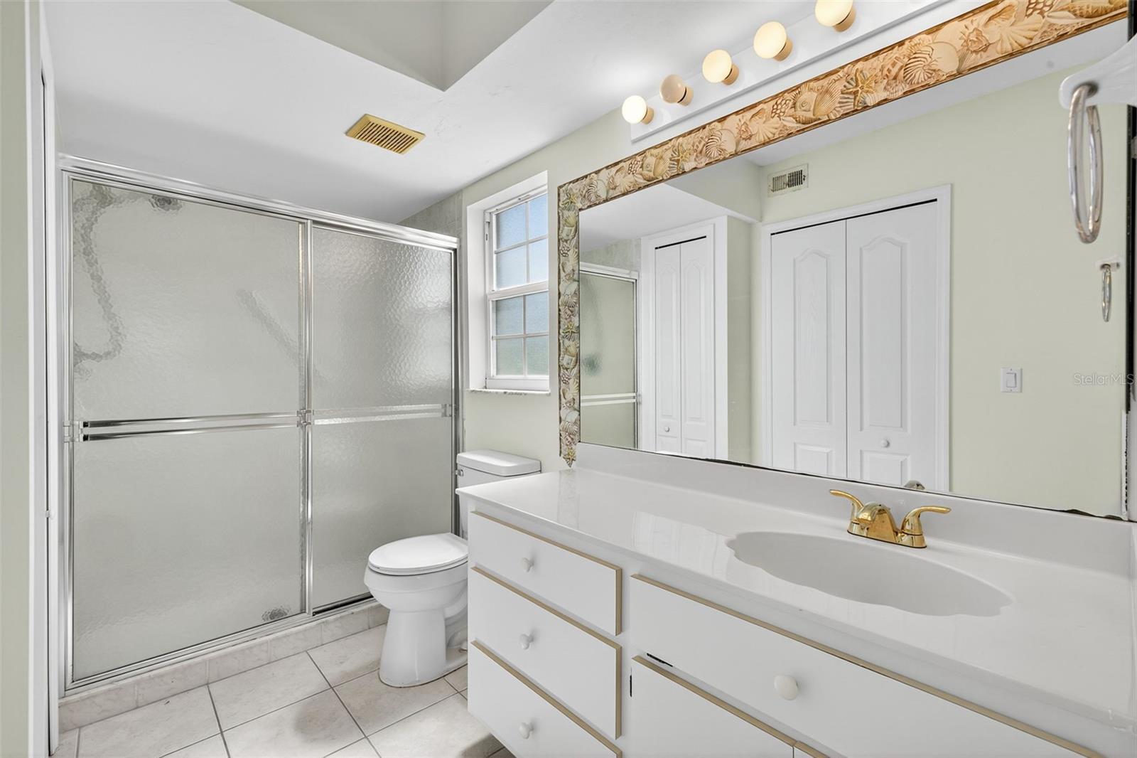 CRYSTAL BAY/KINGSWAY - Residential