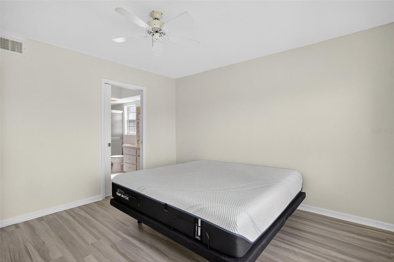 CRYSTAL BAY/KINGSWAY - Residential