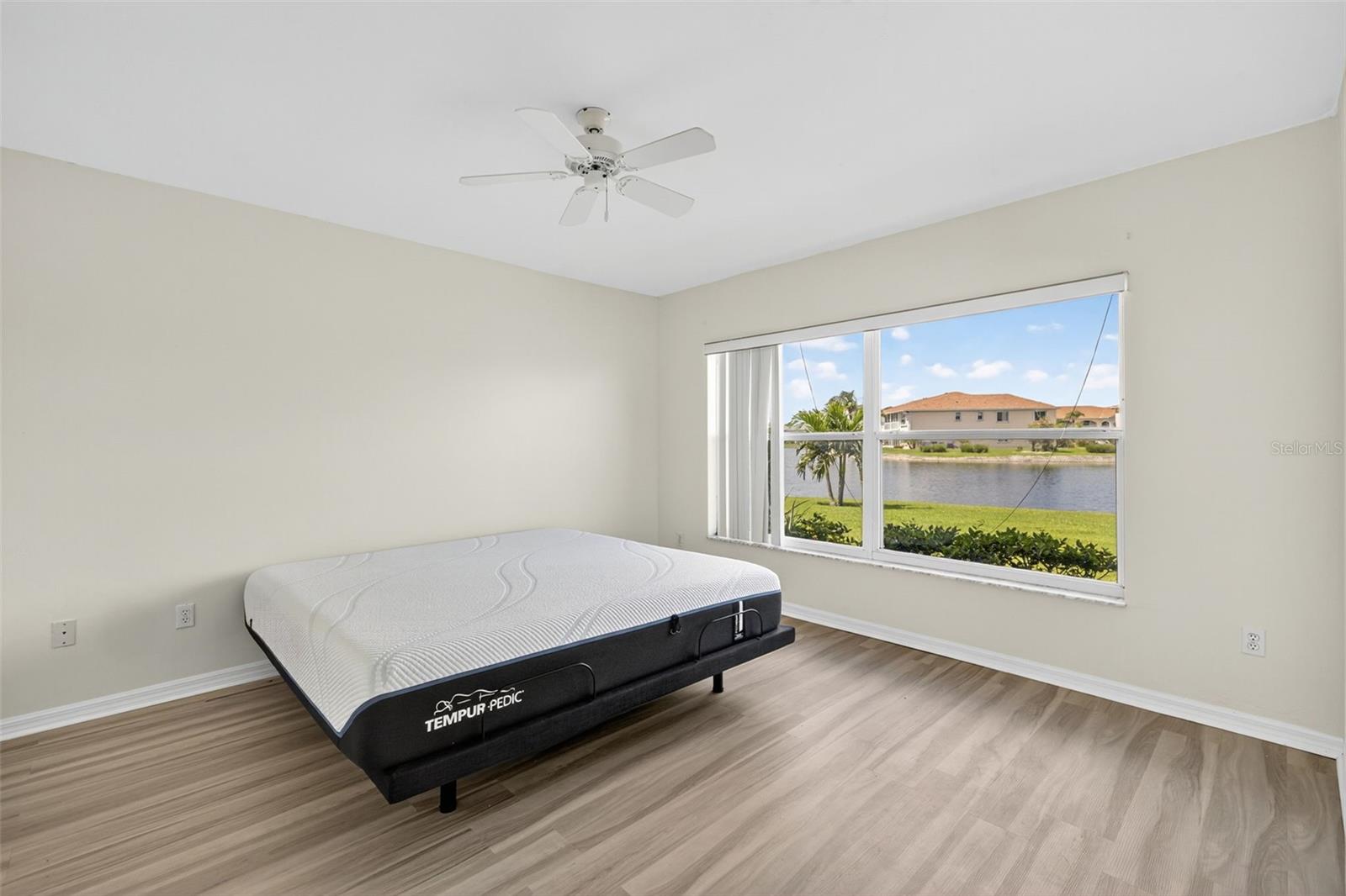 CRYSTAL BAY/KINGSWAY - Residential