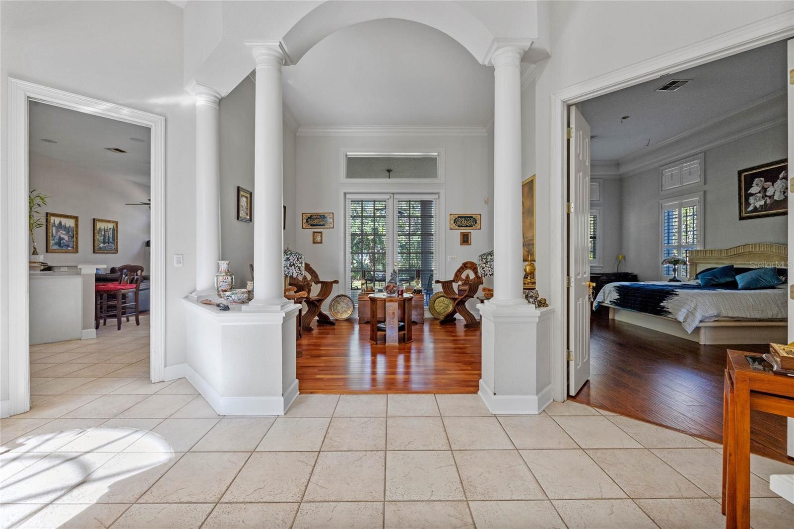 1178 BLACK WALNUT COURT