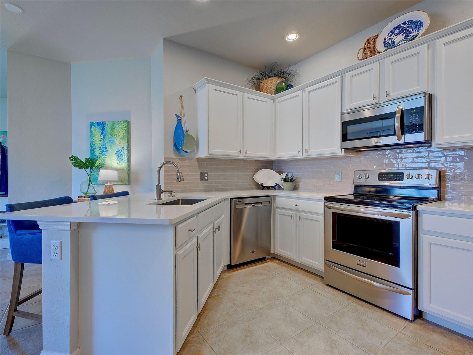 STONEYBROOK AT VENICE - Residential