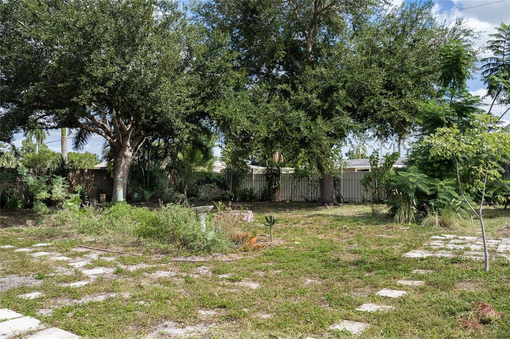 Photo of 315 62nd Street W, Bradenton, FL 34209 (MLS # A4711155)