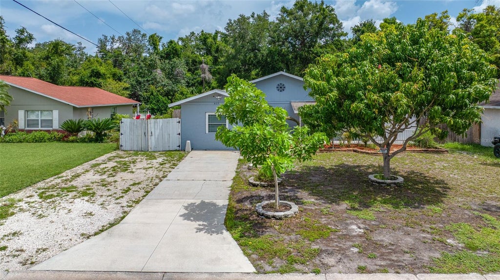 Photo of 4115 55th Avenue Drive E, Bradenton, FL 34203 (MLS # TB8534093)