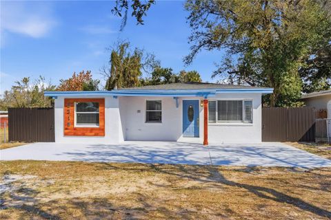 Photo of 9315 N 16th Street, Tampa, FL 33612 (MLS # TB8478787)