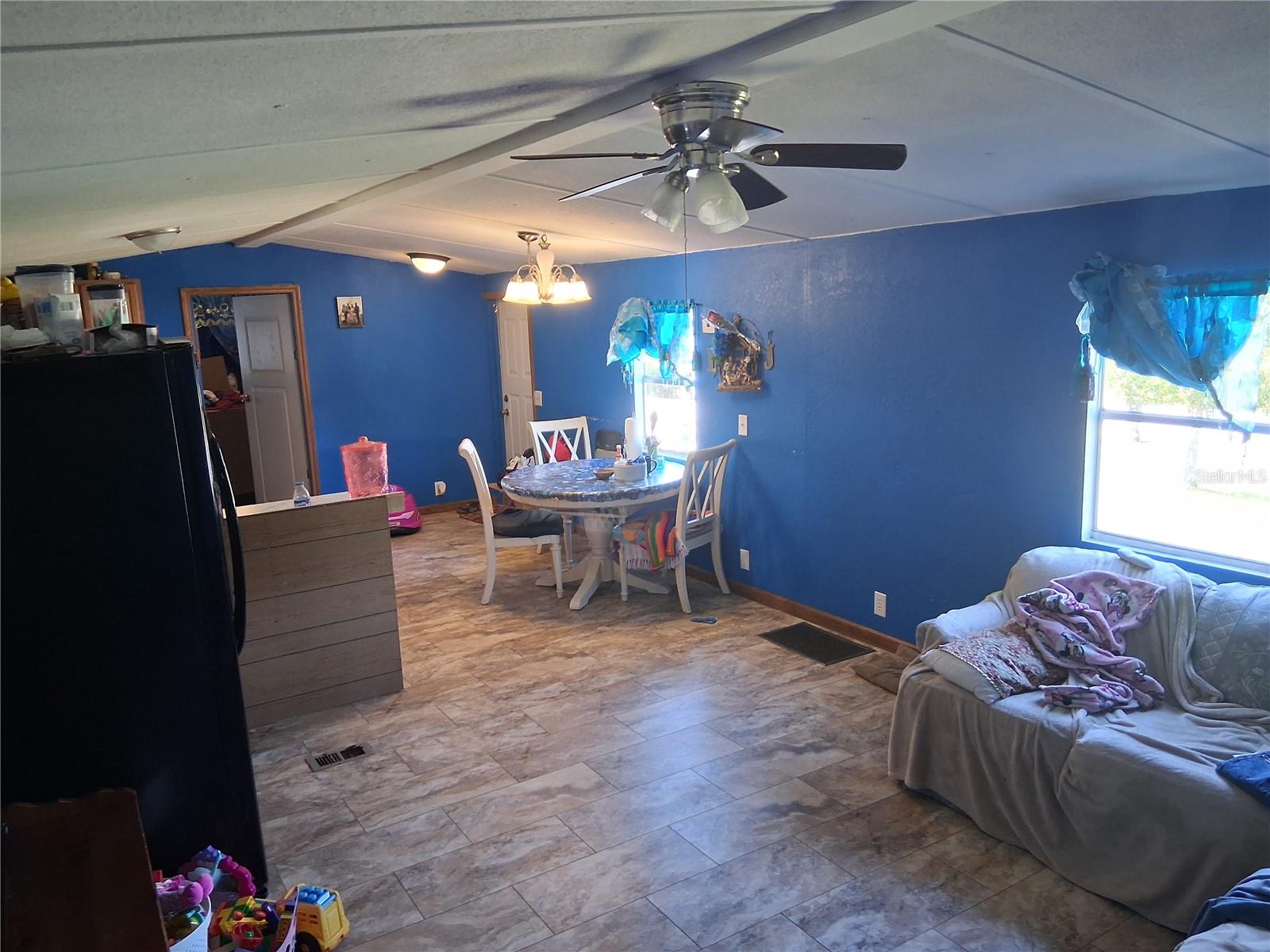 BELLEVIEW HILLS ESTATE - Residential