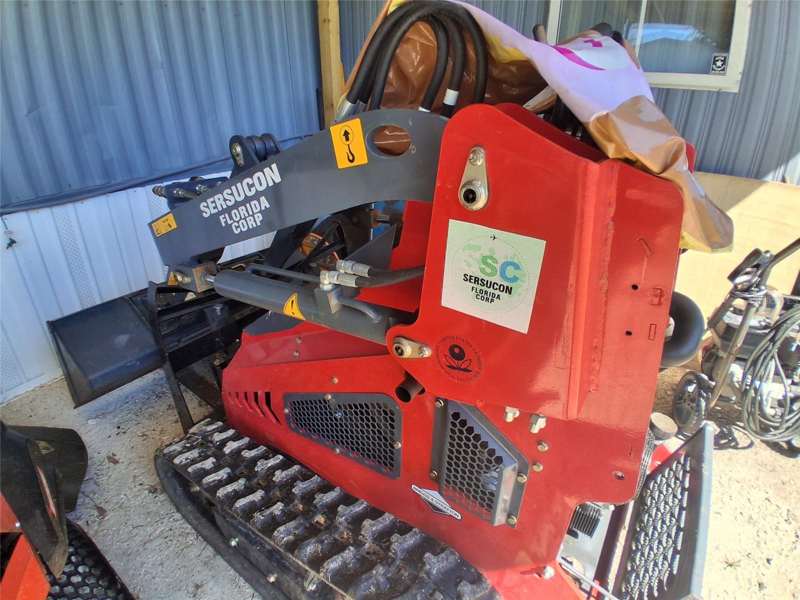 BELLEVIEW HILLS ESTATE - Residential