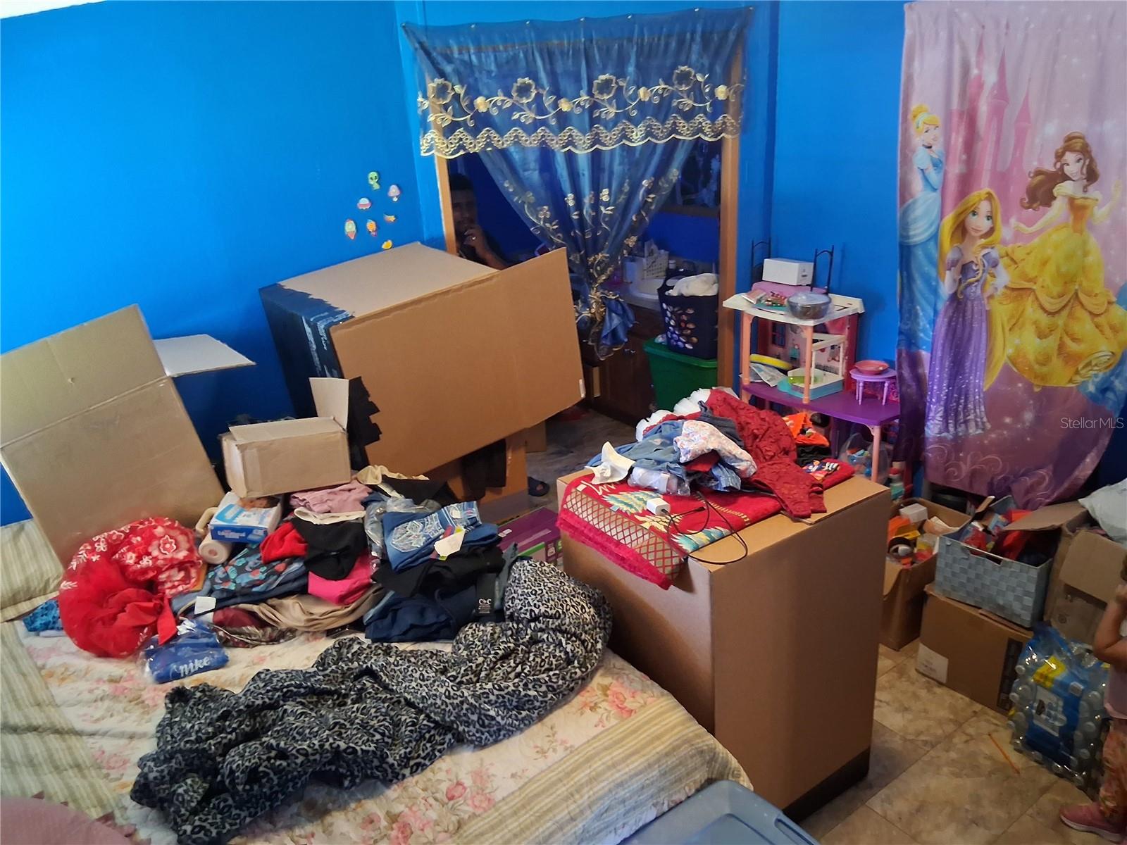 BELLEVIEW HILLS ESTATE - Residential