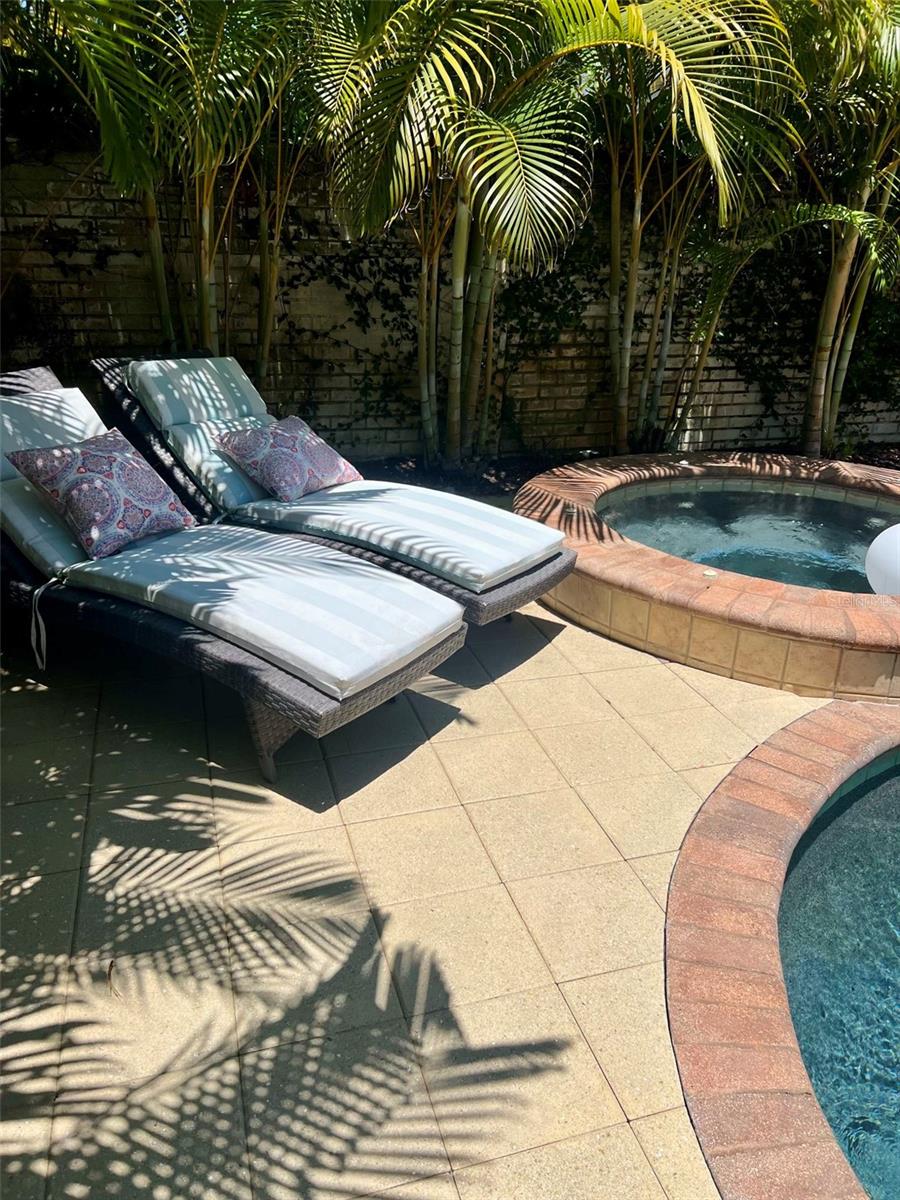 BELLEAIR ESTATES - Residential