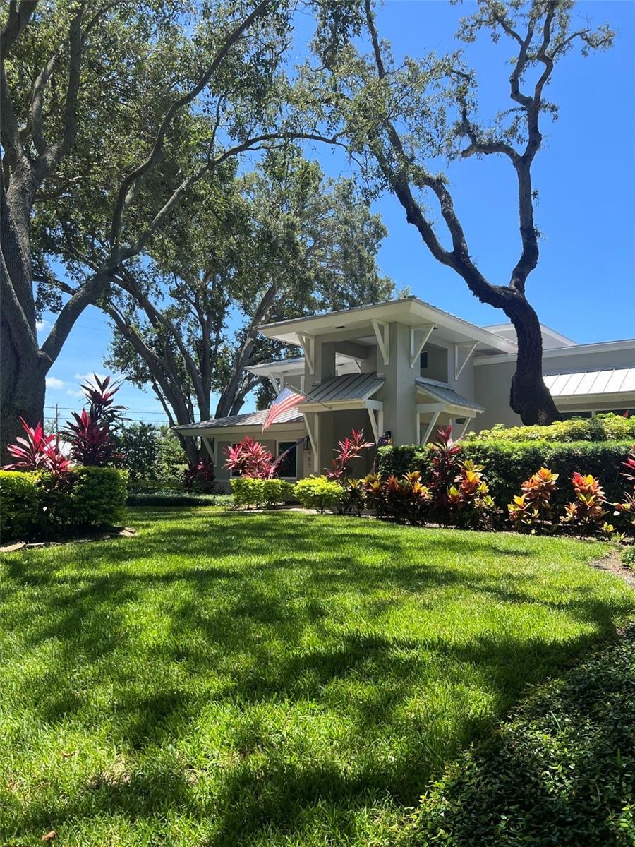 BELLEAIR ESTATES - Residential