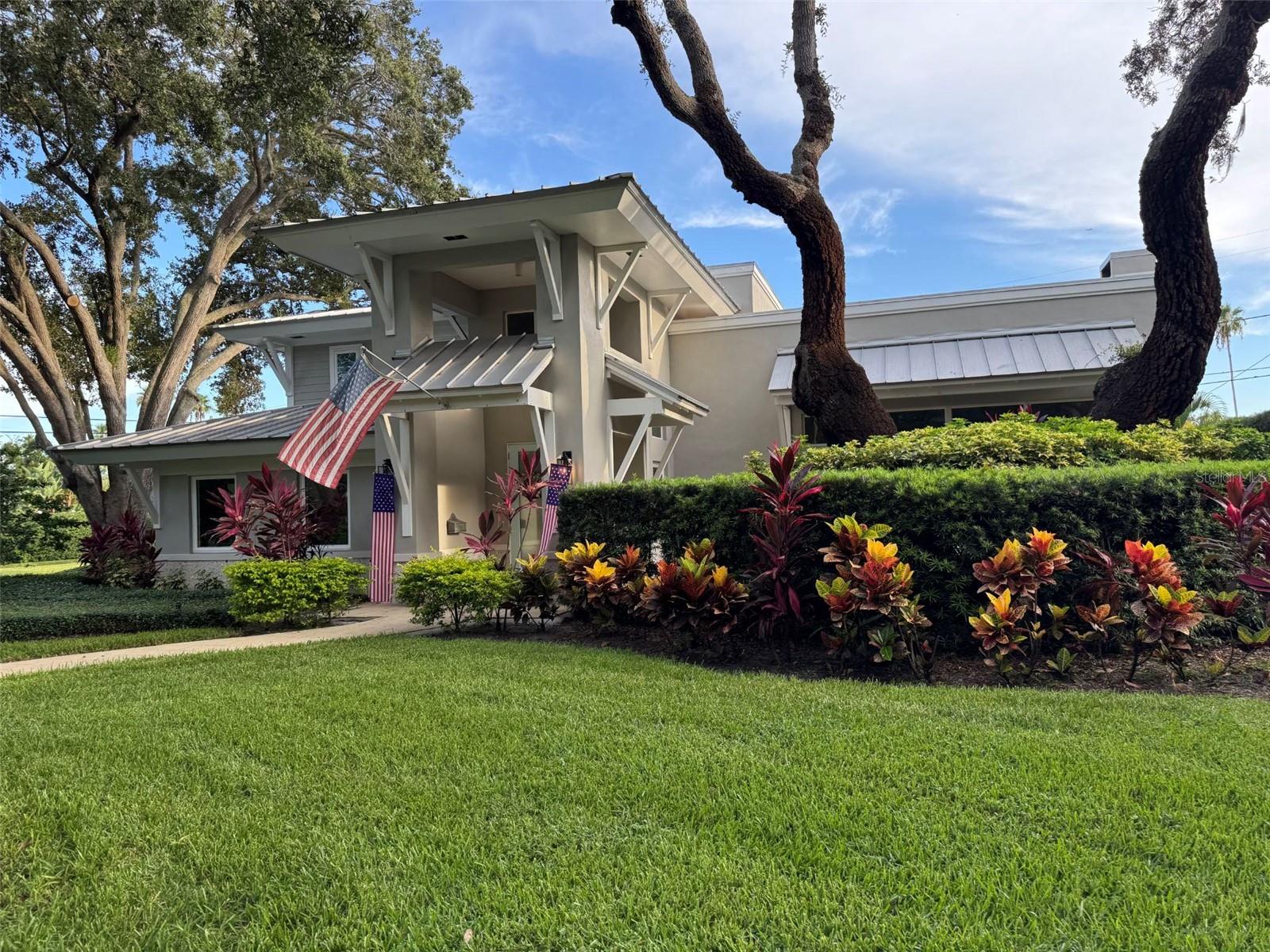 BELLEAIR ESTATES - Residential