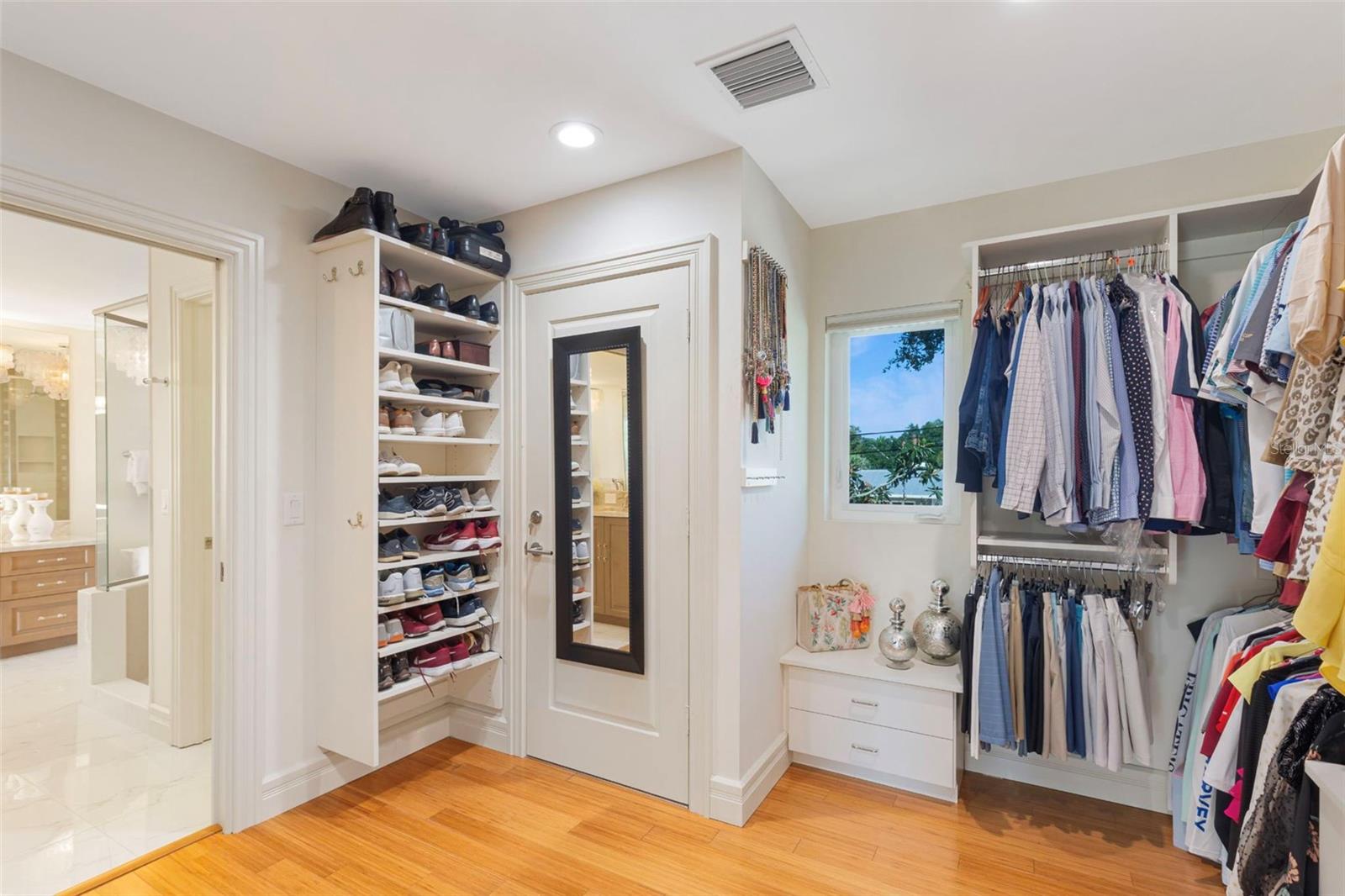 BELLEAIR ESTATES - Residential