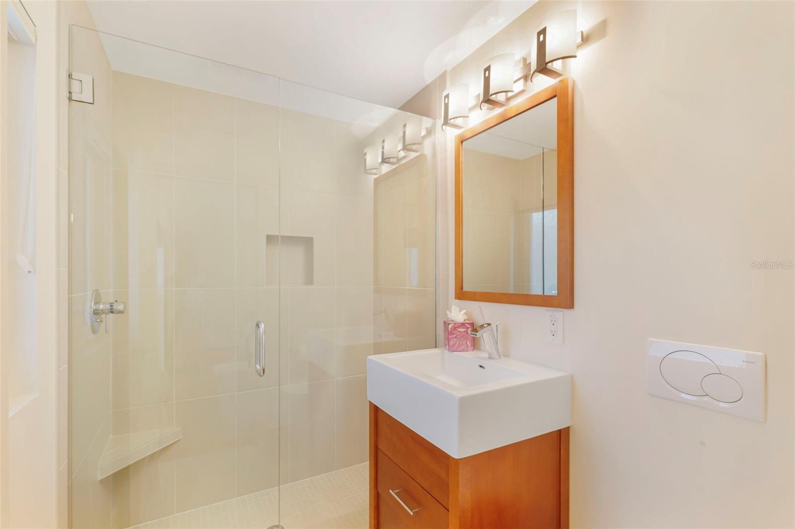 BELLEAIR ESTATES - Residential