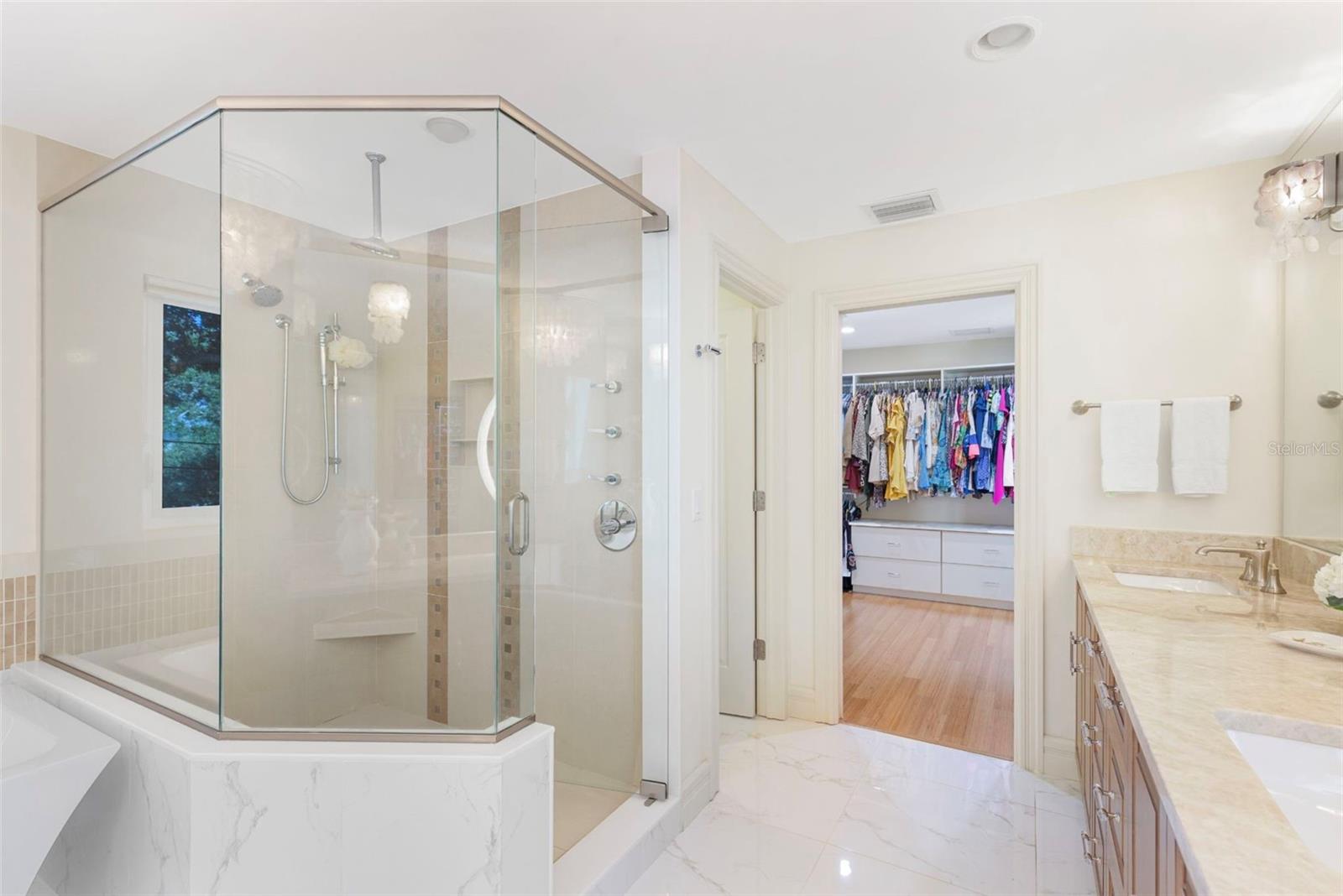 BELLEAIR ESTATES - Residential