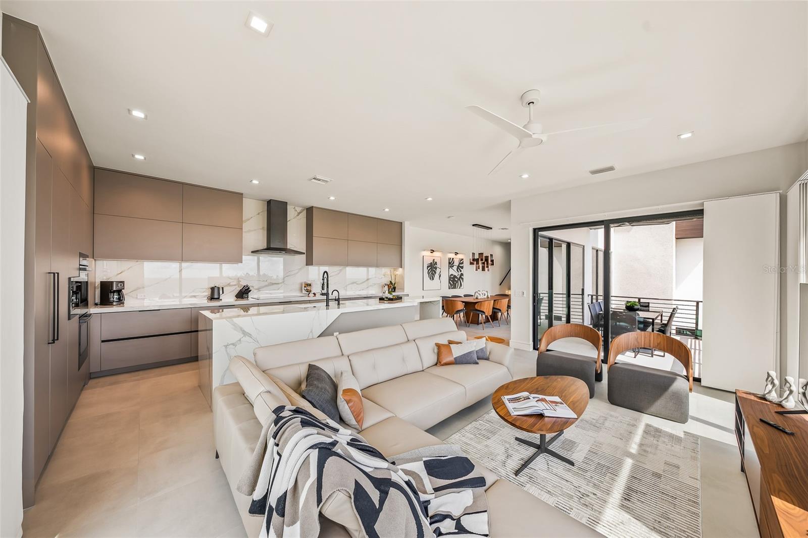 CORTEZ BEACH - Residential