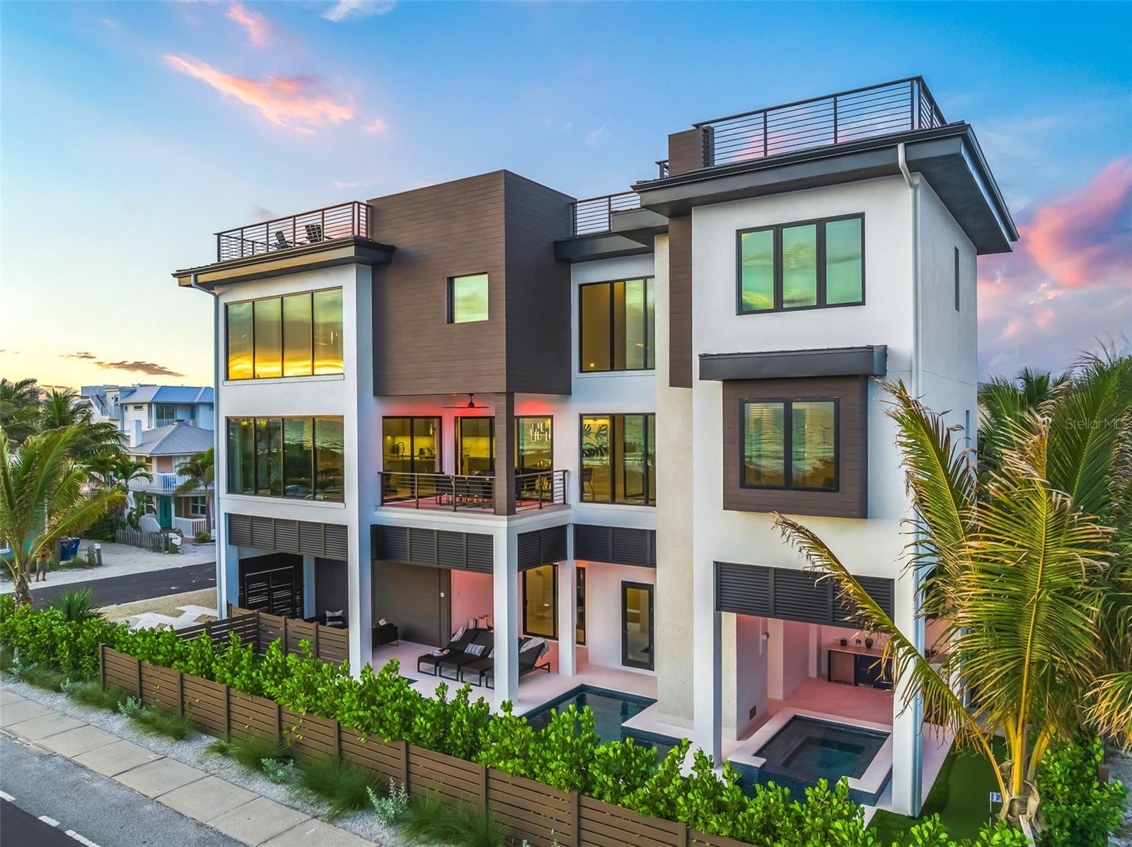 CORTEZ BEACH - Residential