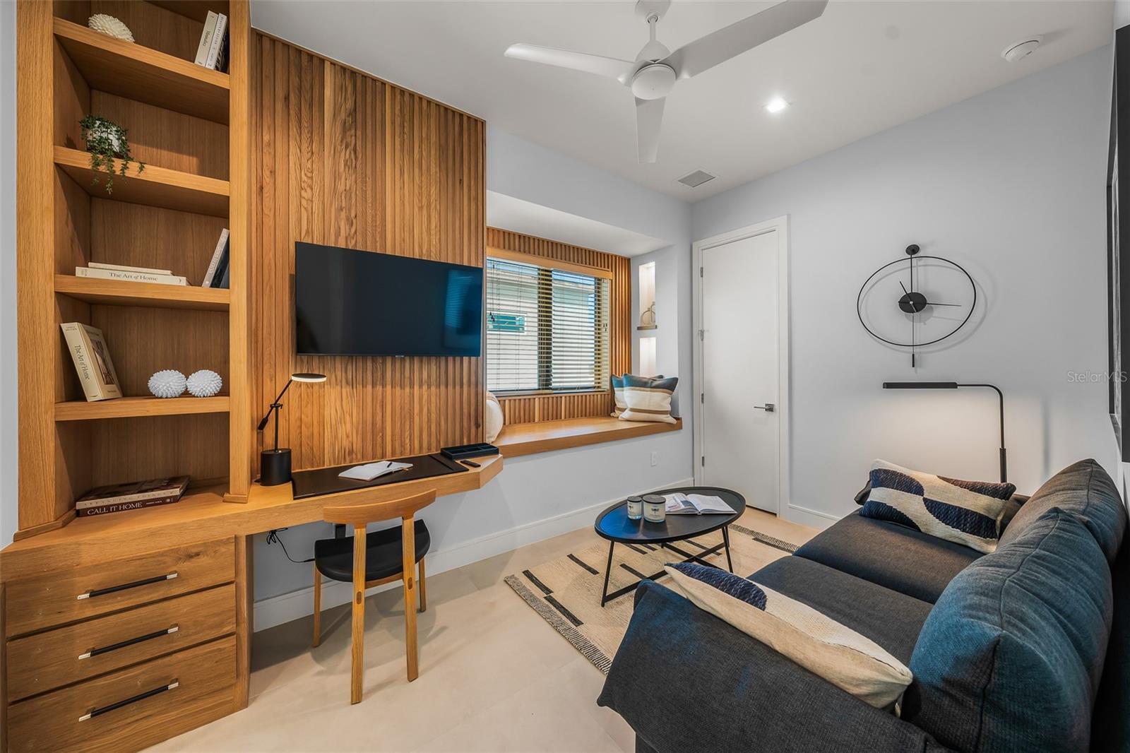 CORTEZ BEACH - Residential