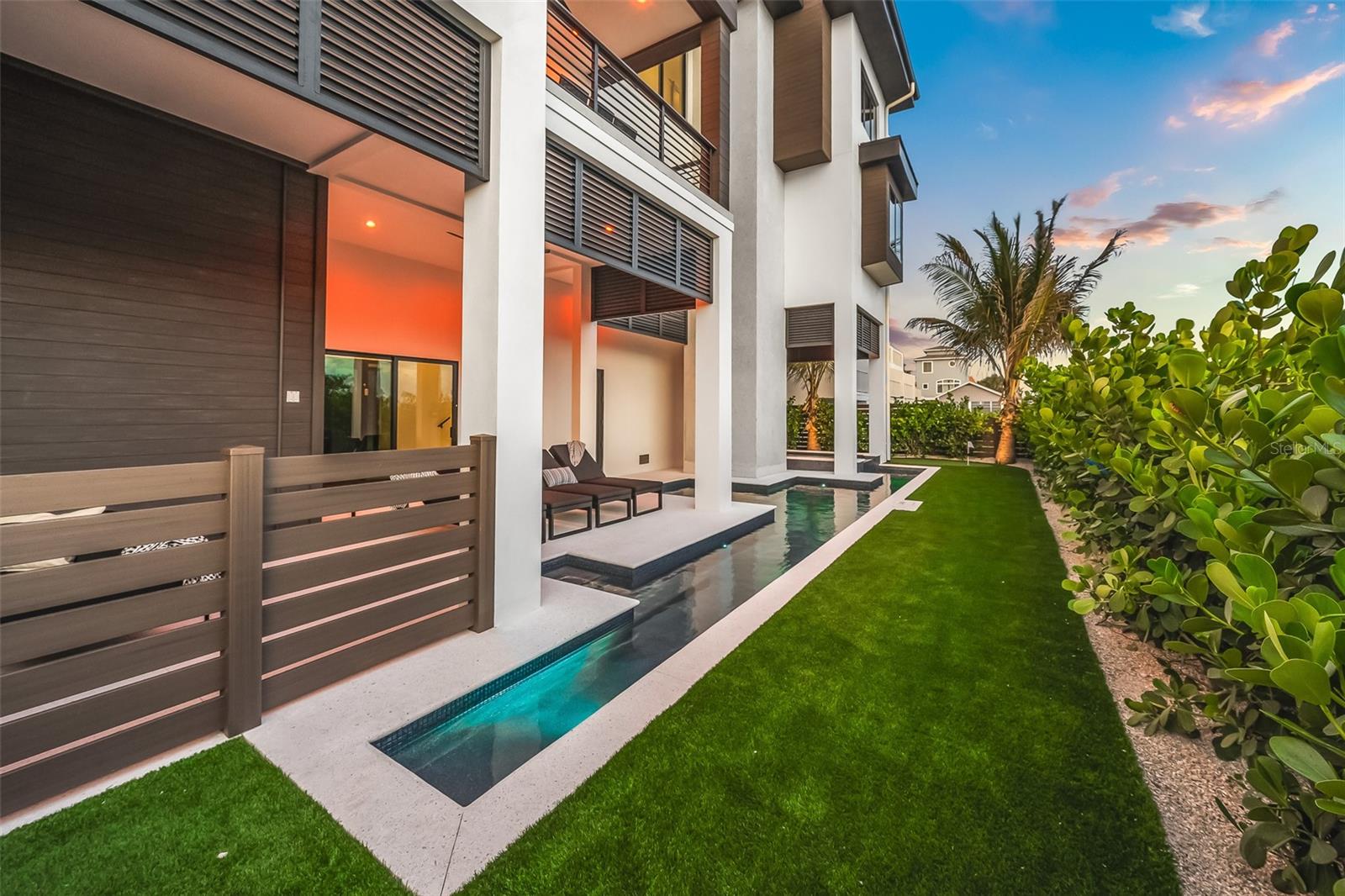 CORTEZ BEACH - Residential