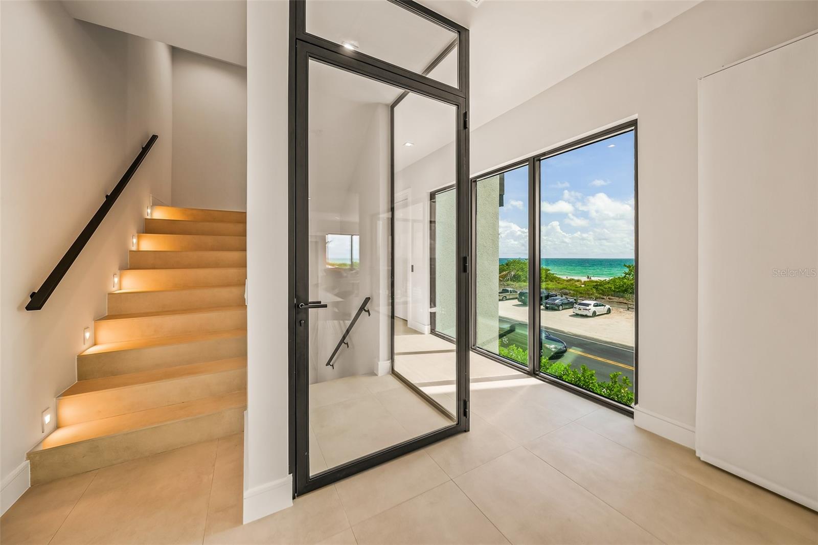 CORTEZ BEACH - Residential