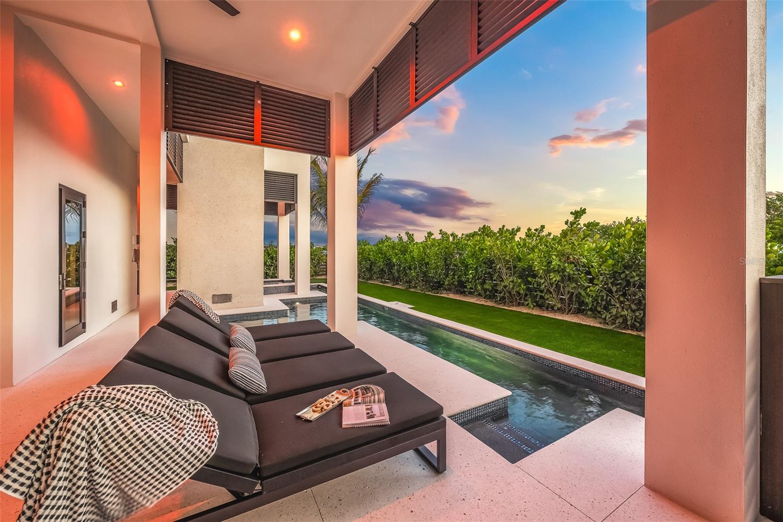 CORTEZ BEACH - Residential