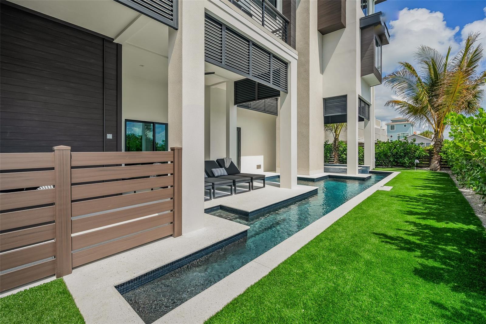 CORTEZ BEACH - Residential