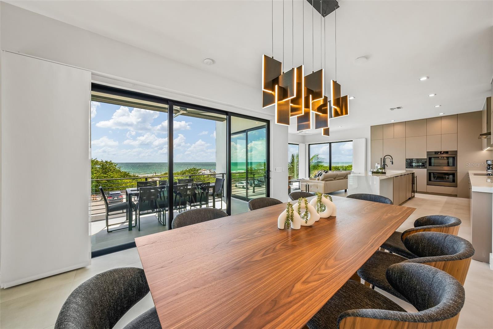 CORTEZ BEACH - Residential