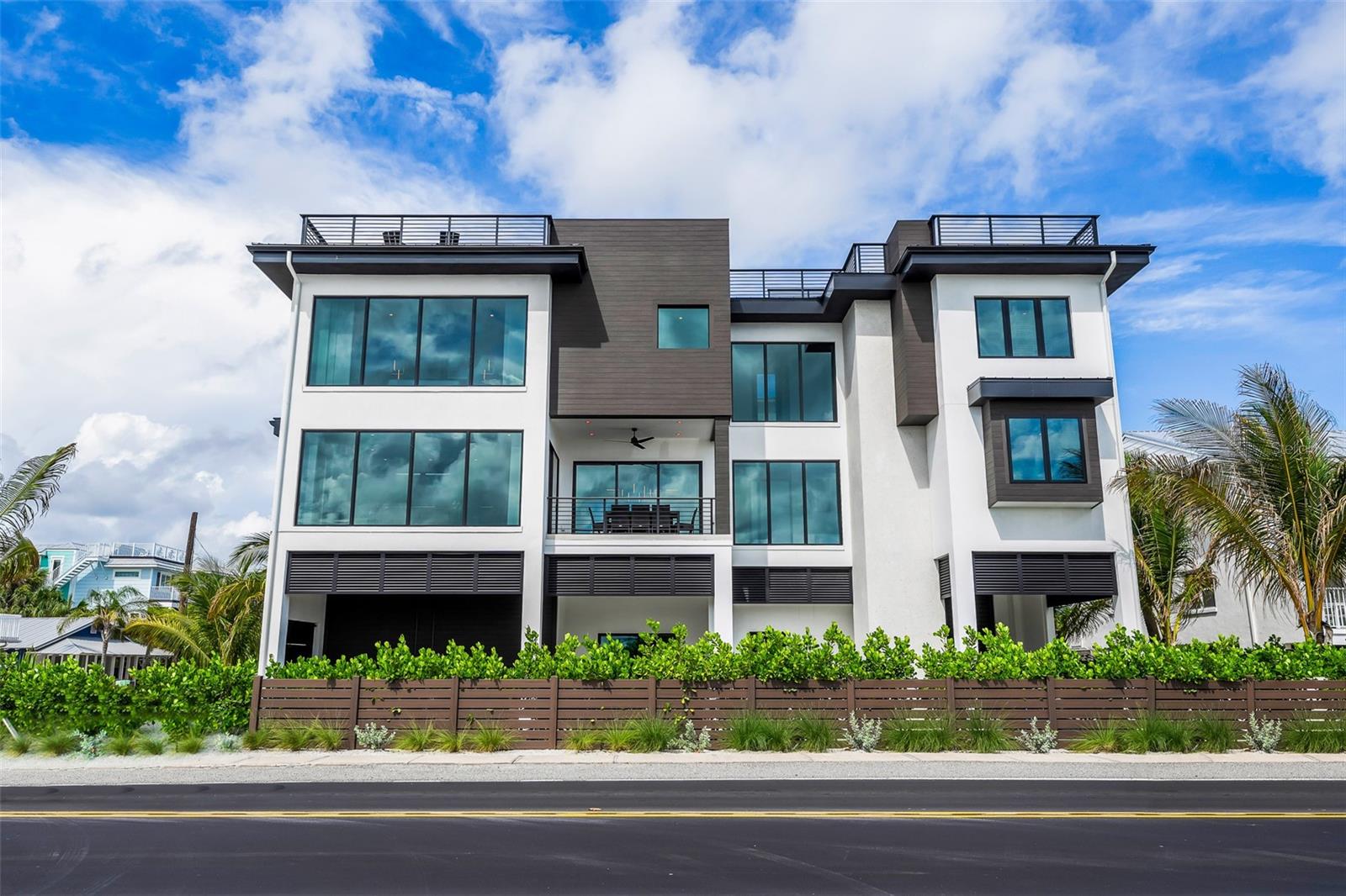 CORTEZ BEACH - Residential