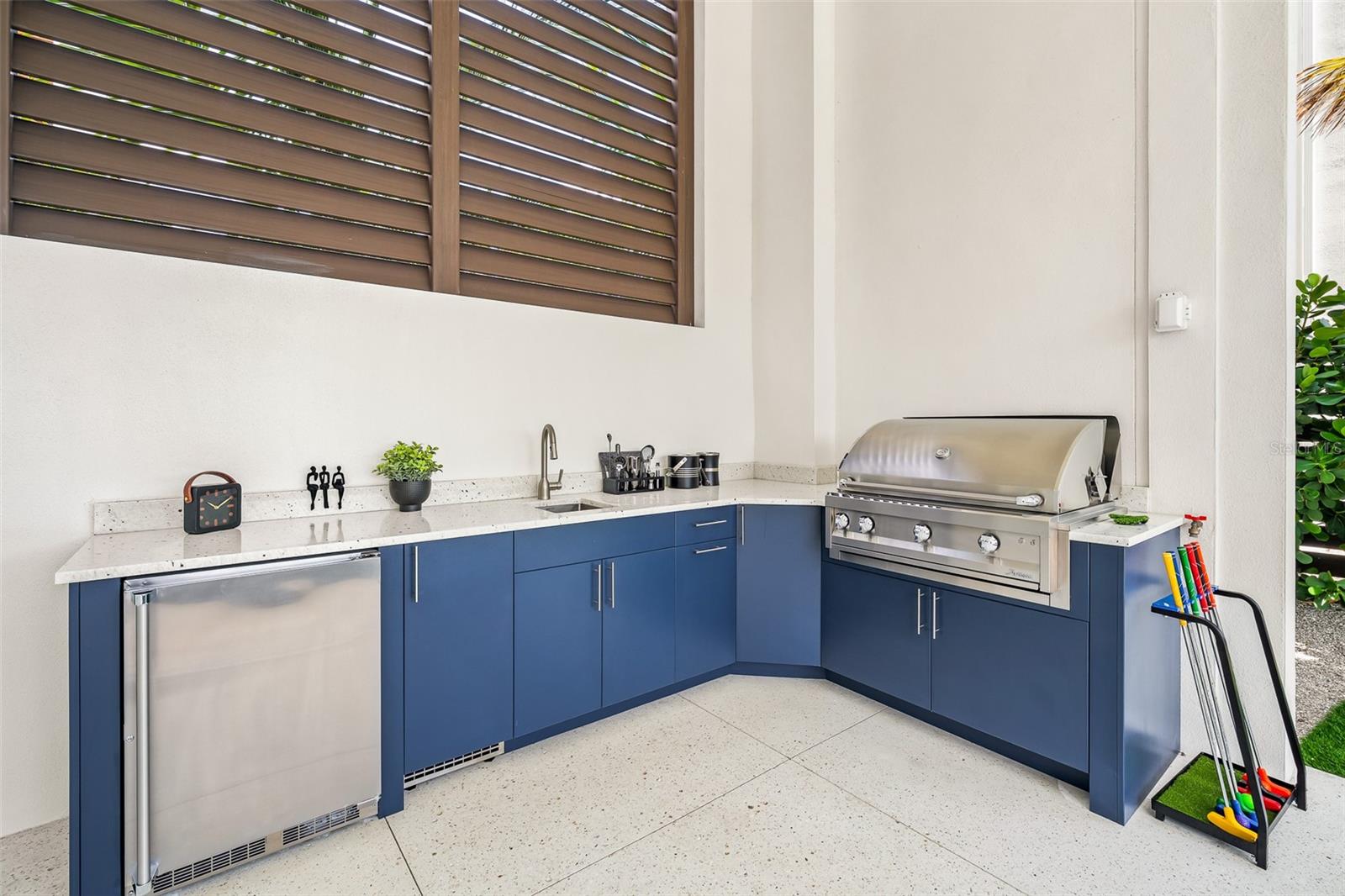 CORTEZ BEACH - Residential