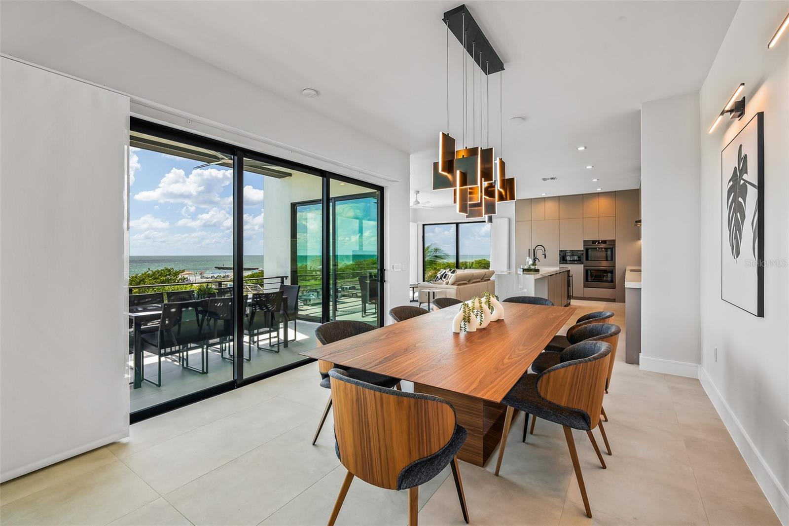 CORTEZ BEACH - Residential