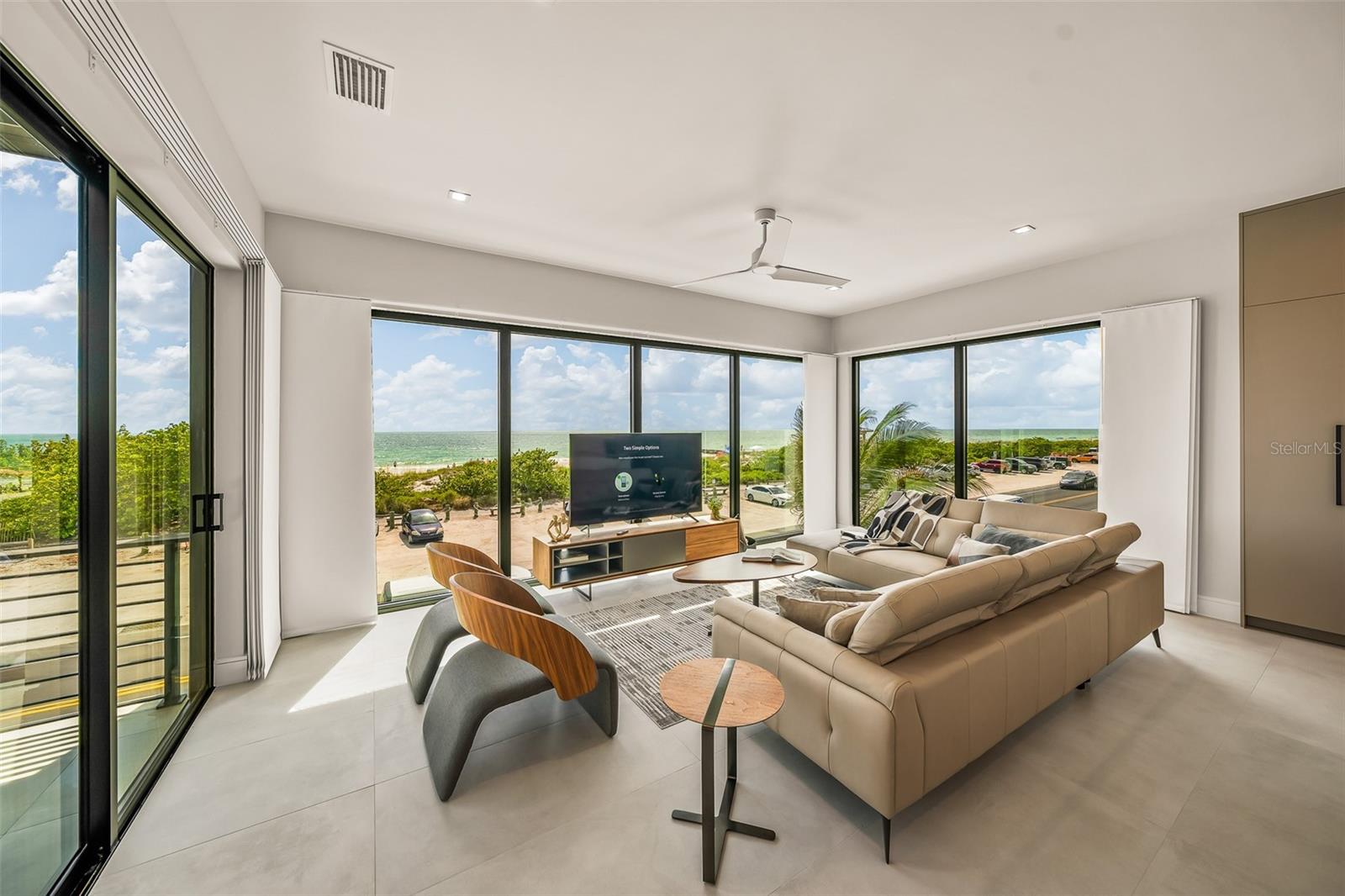 CORTEZ BEACH - Residential