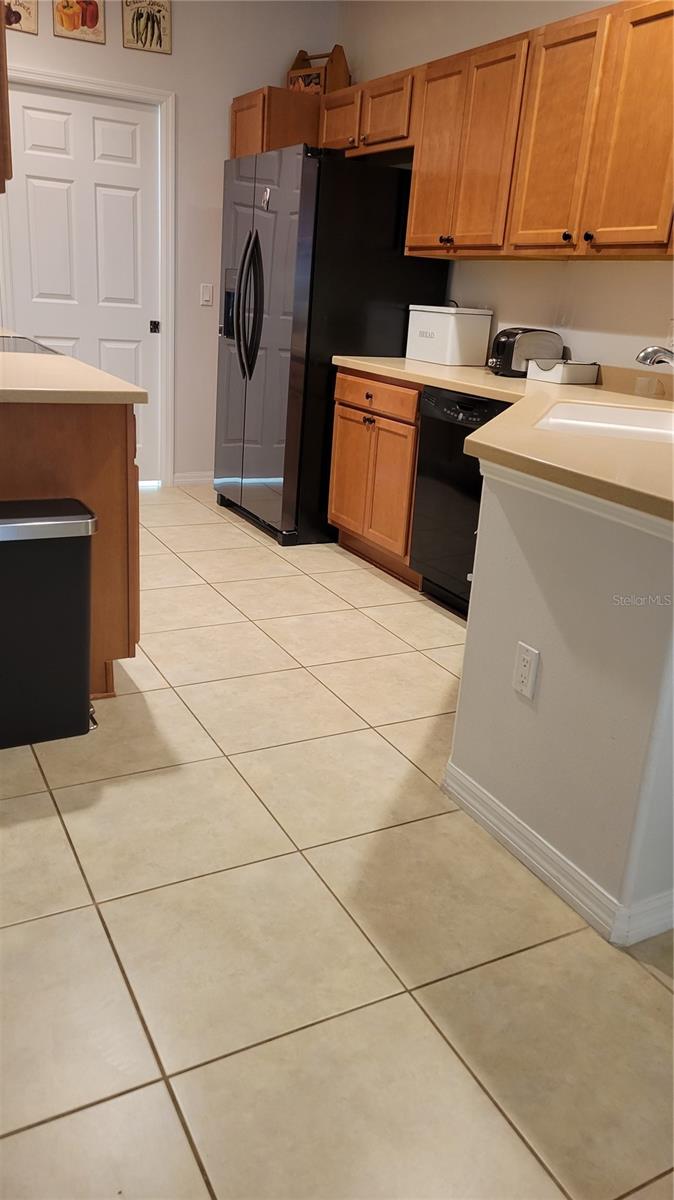 SAN MICHELE AT UNIVERSITY COMMONS - Residential Lease