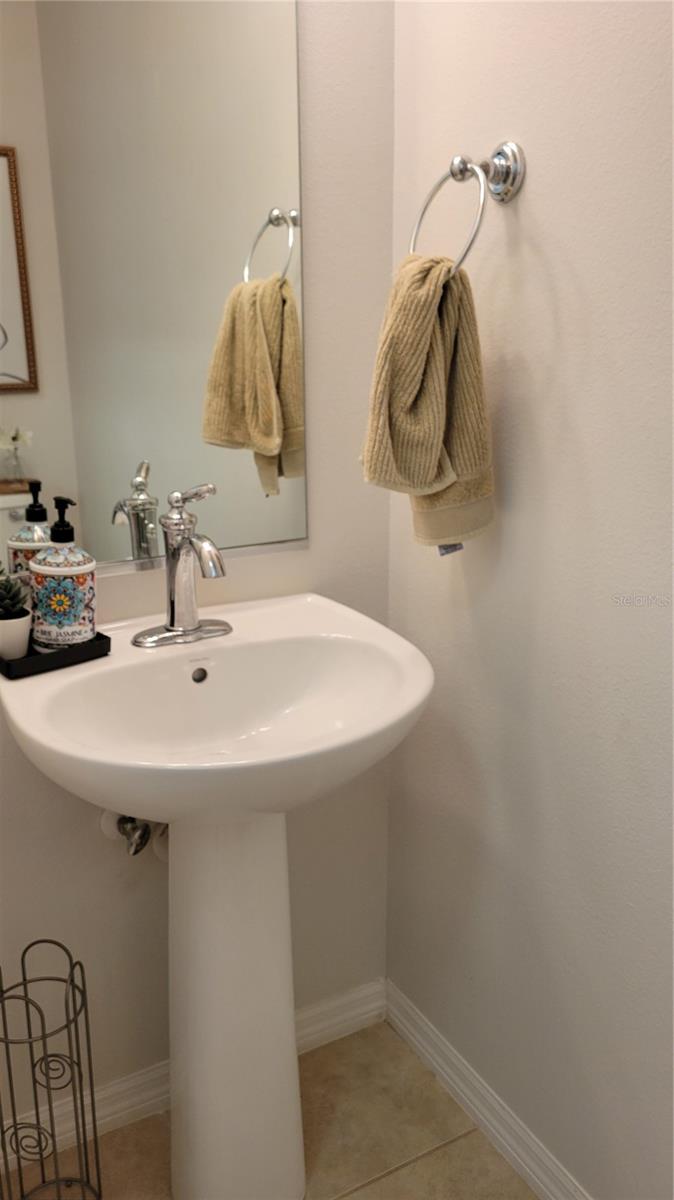 SAN MICHELE AT UNIVERSITY COMMONS - Residential Lease