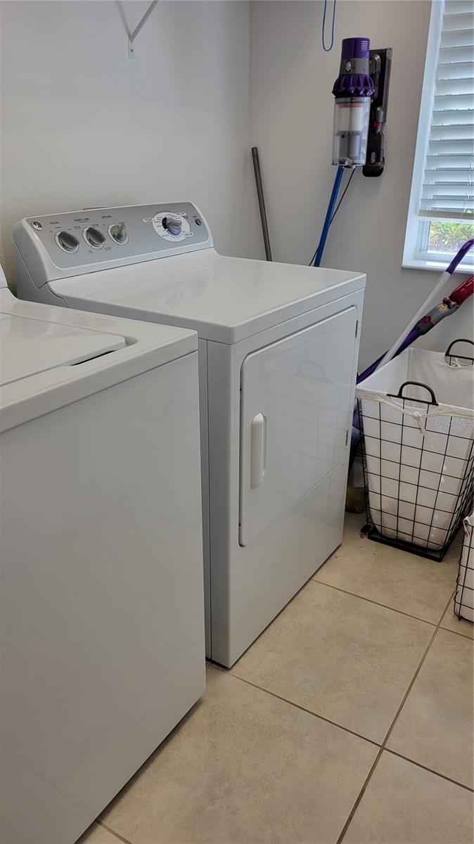 SAN MICHELE AT UNIVERSITY COMMONS - Residential Lease