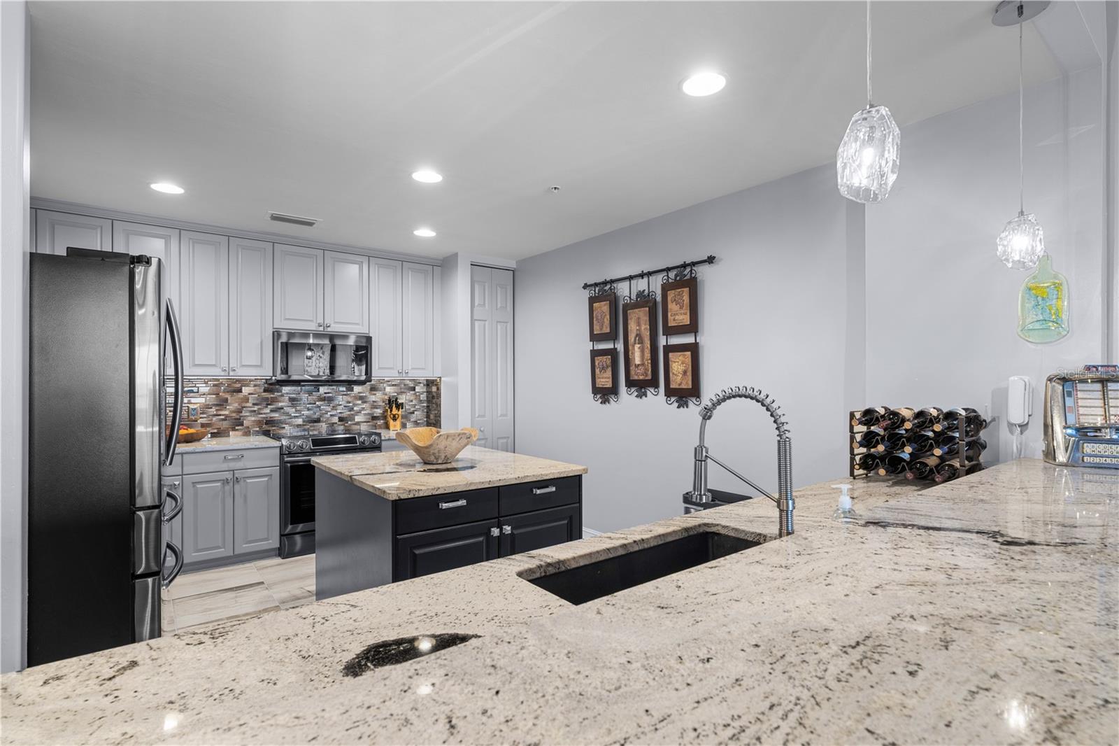 BELLA LAGO/VIVANTE XXI - Residential