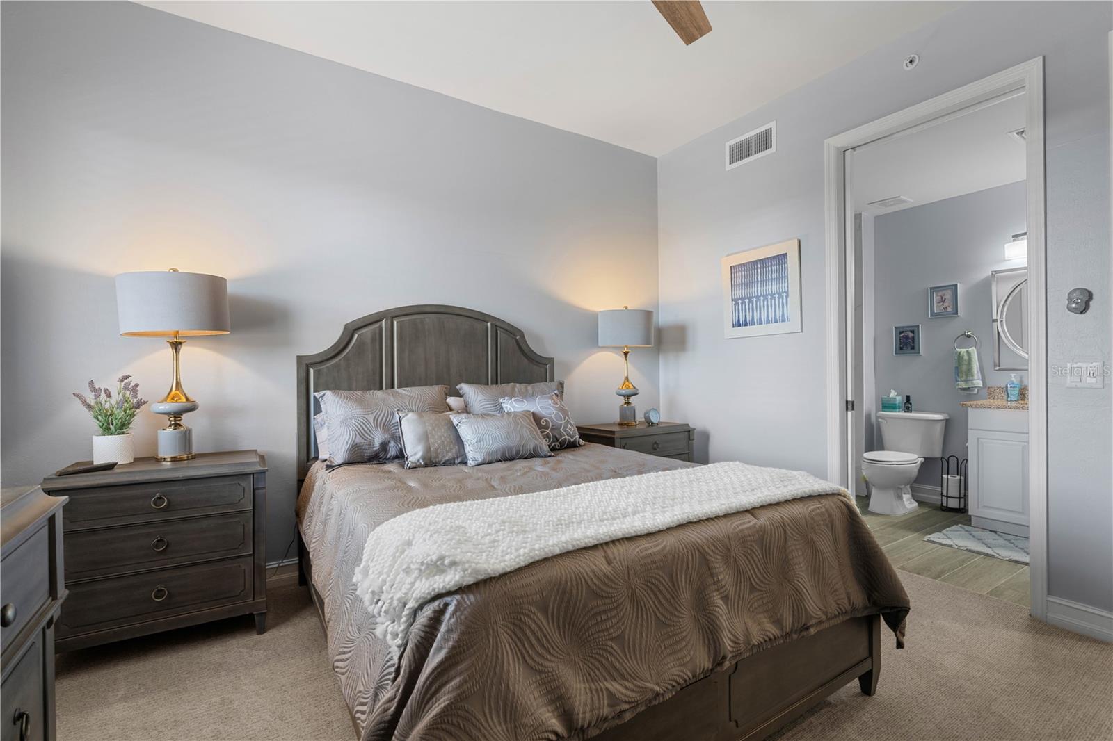 BELLA LAGO/VIVANTE XXI - Residential