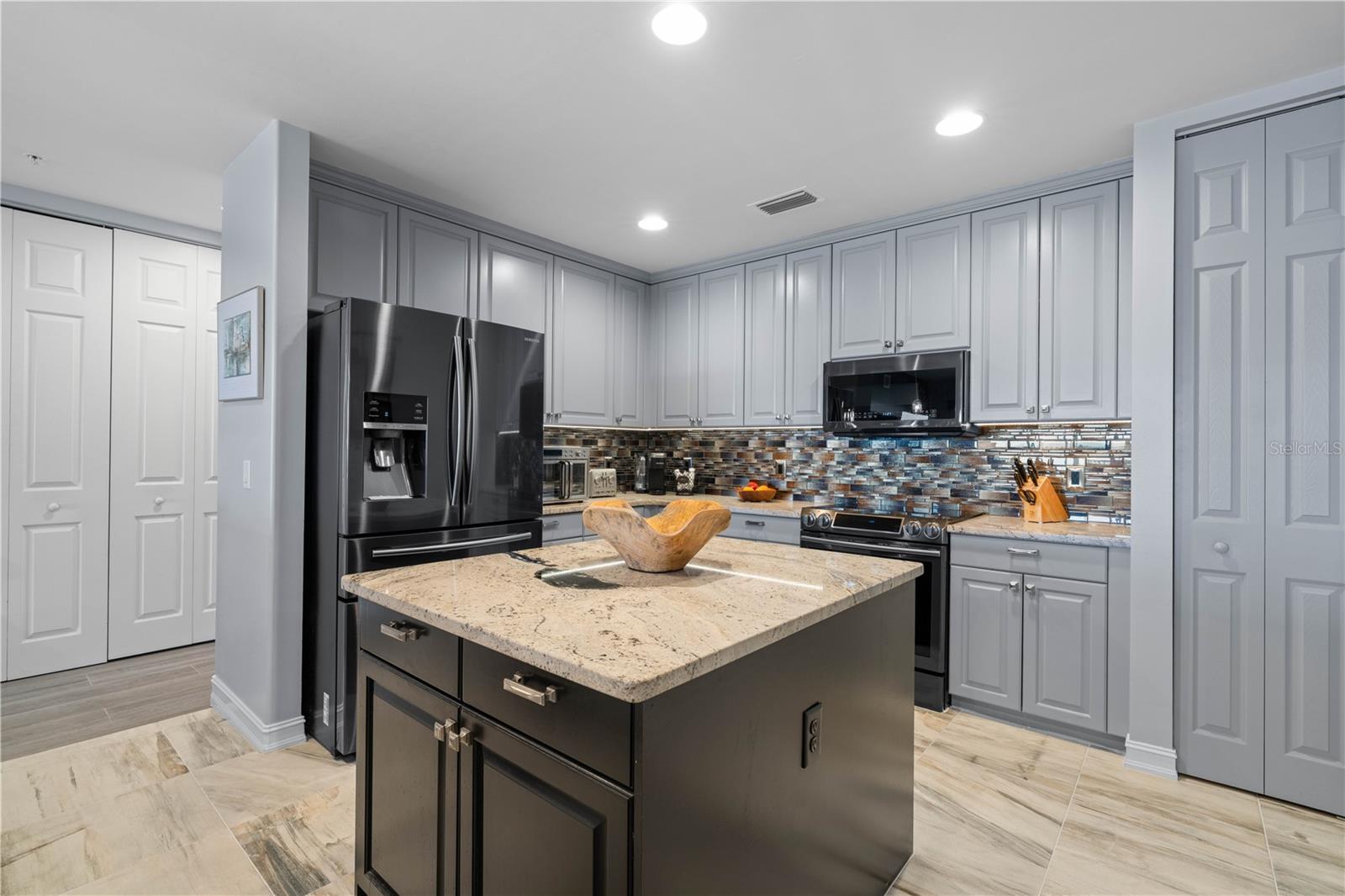 BELLA LAGO/VIVANTE XXI - Residential