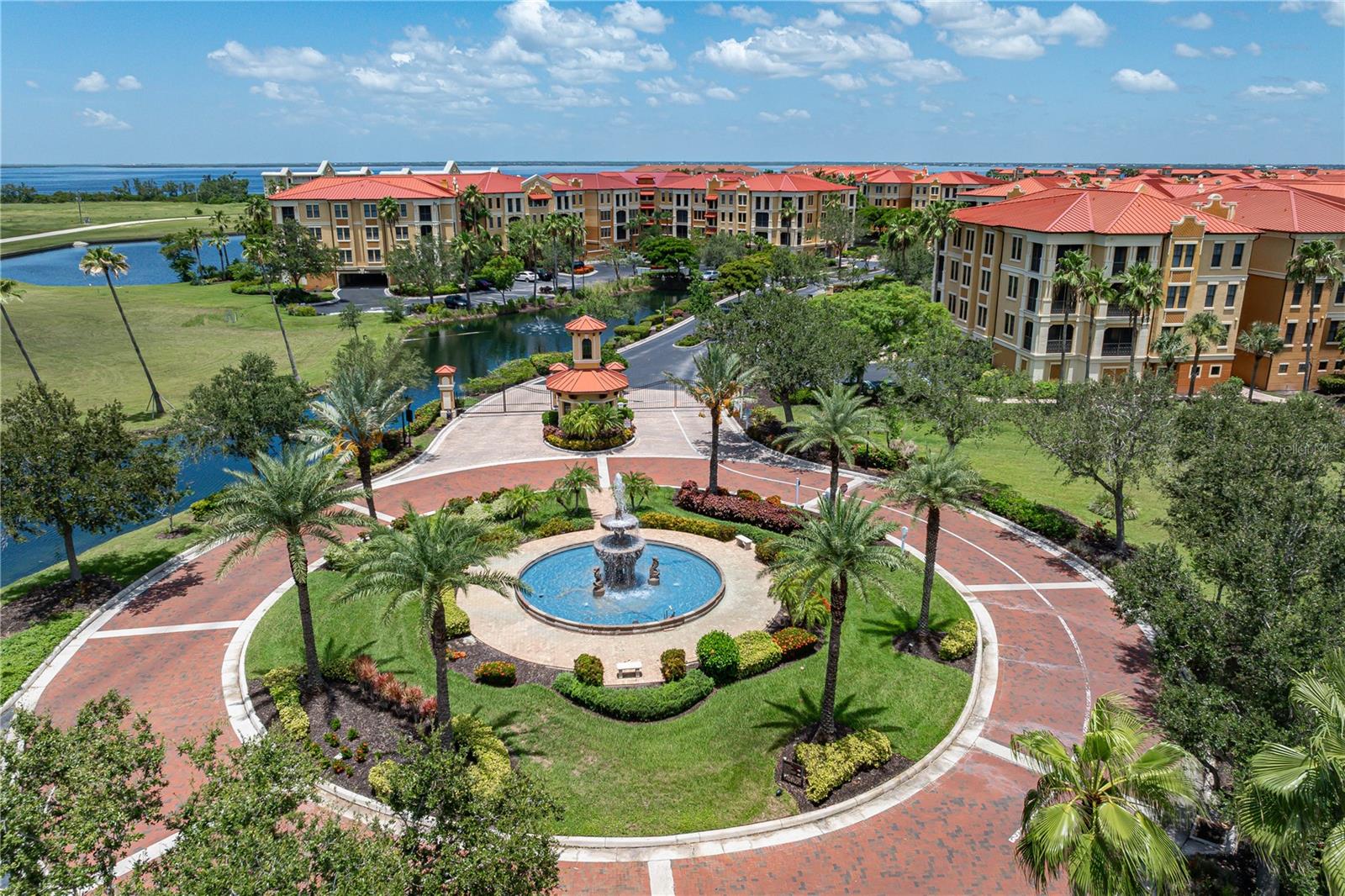 BELLA LAGO/VIVANTE XXI - Residential