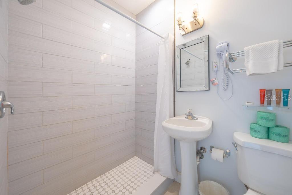 MANDALAY UNIT 5 REP - Commercial Sale