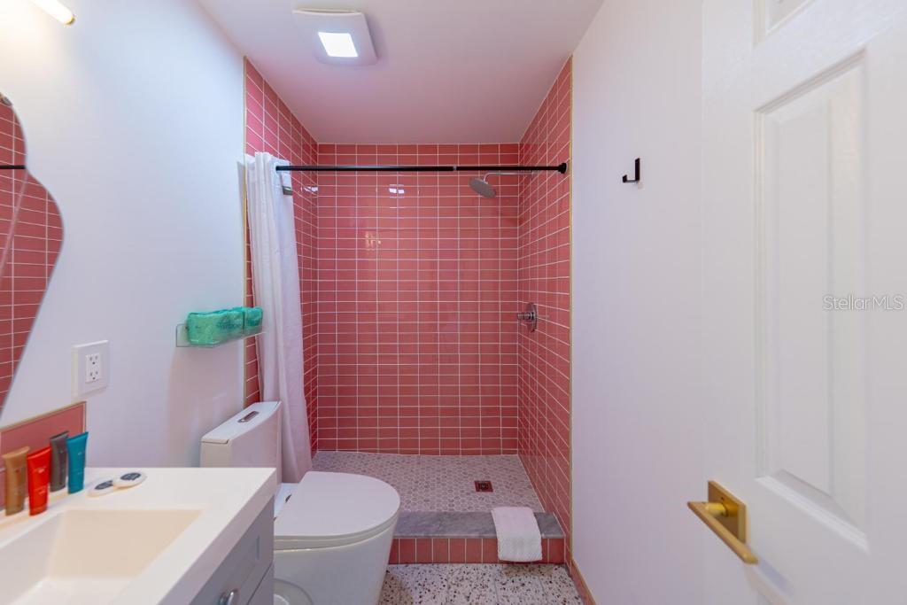 MANDALAY UNIT 5 REP - Commercial Sale